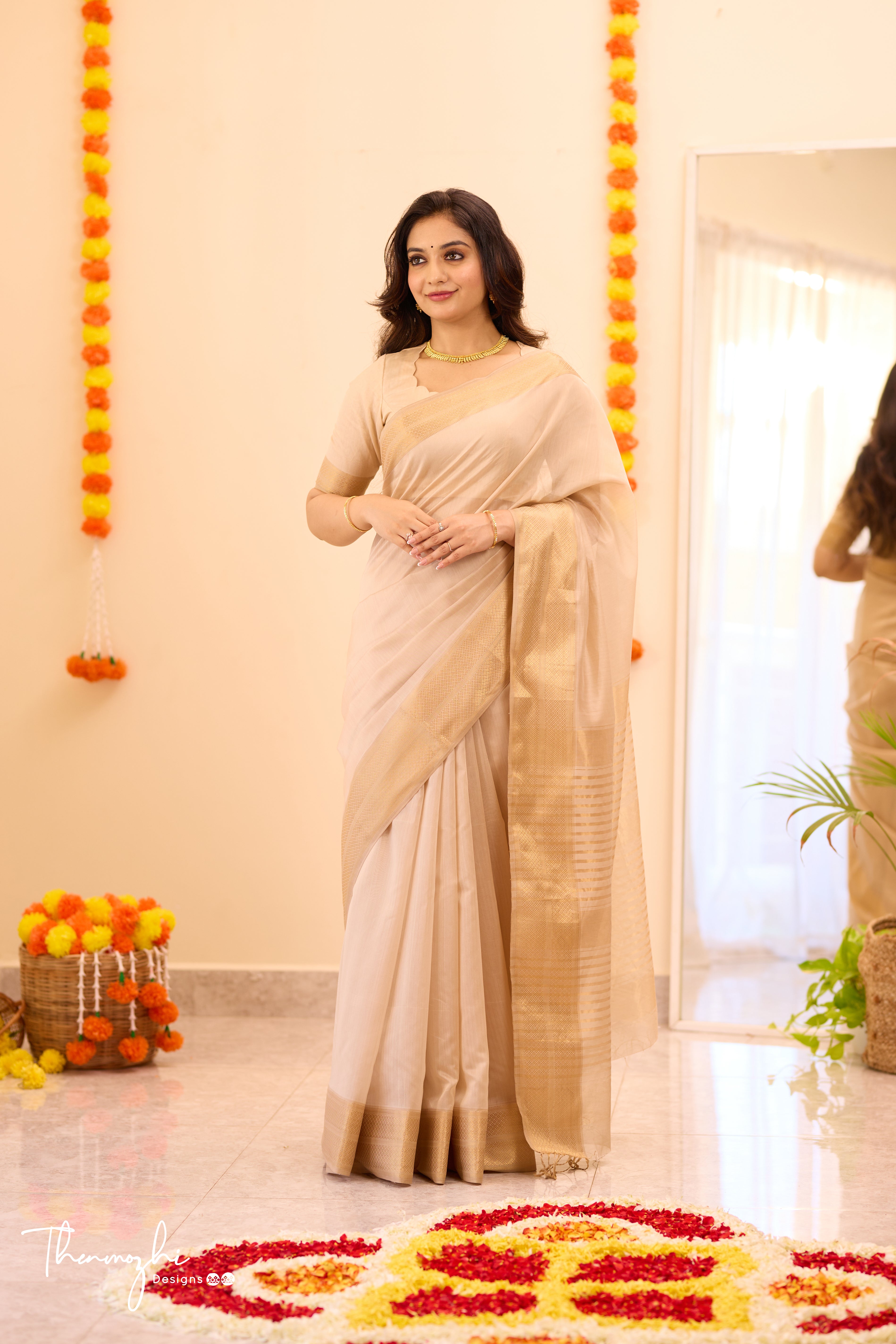 Half White Maheshwari Silk Cotton Saree