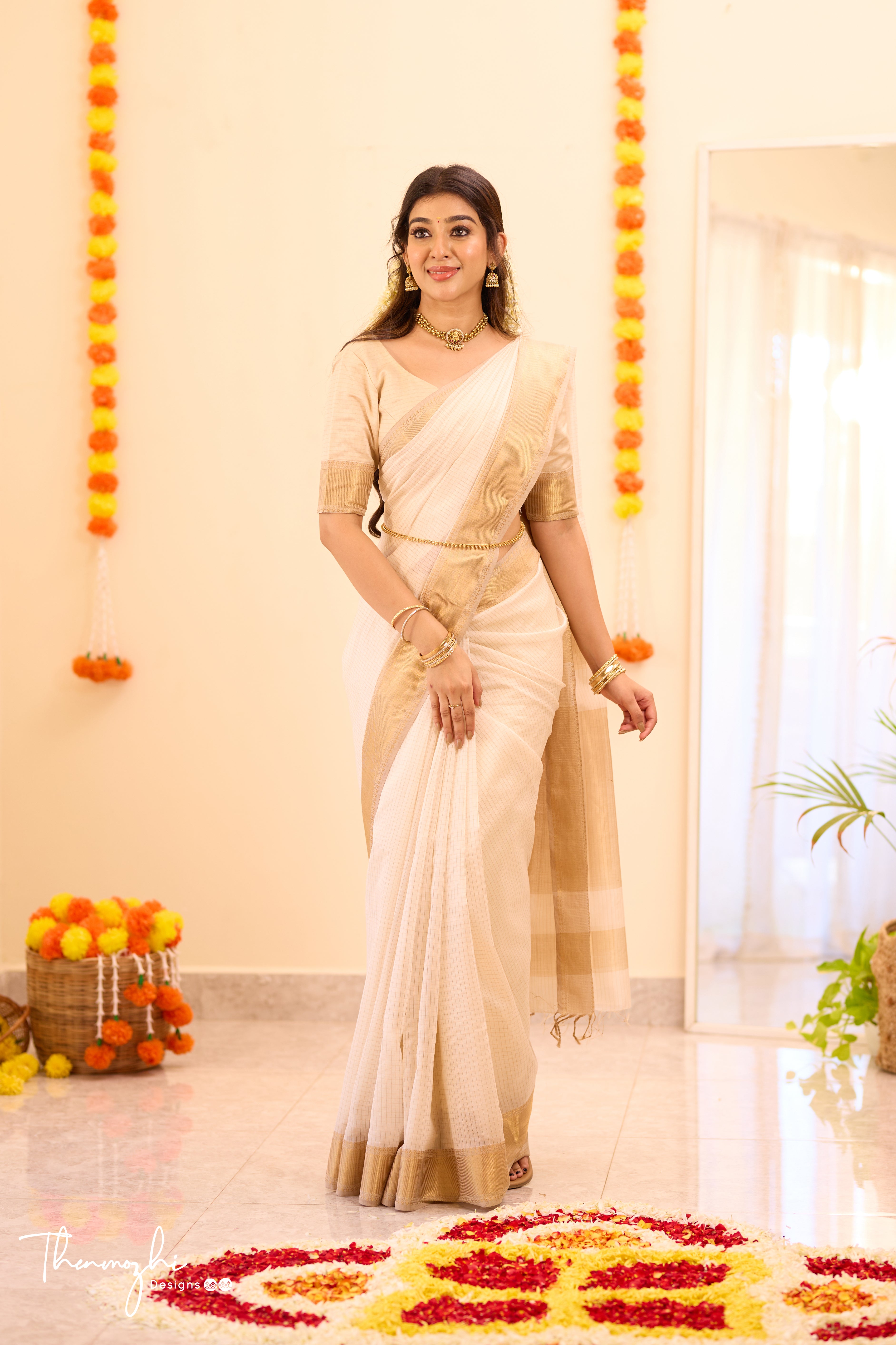White Checked Maheshwari Silk Cotton Saree