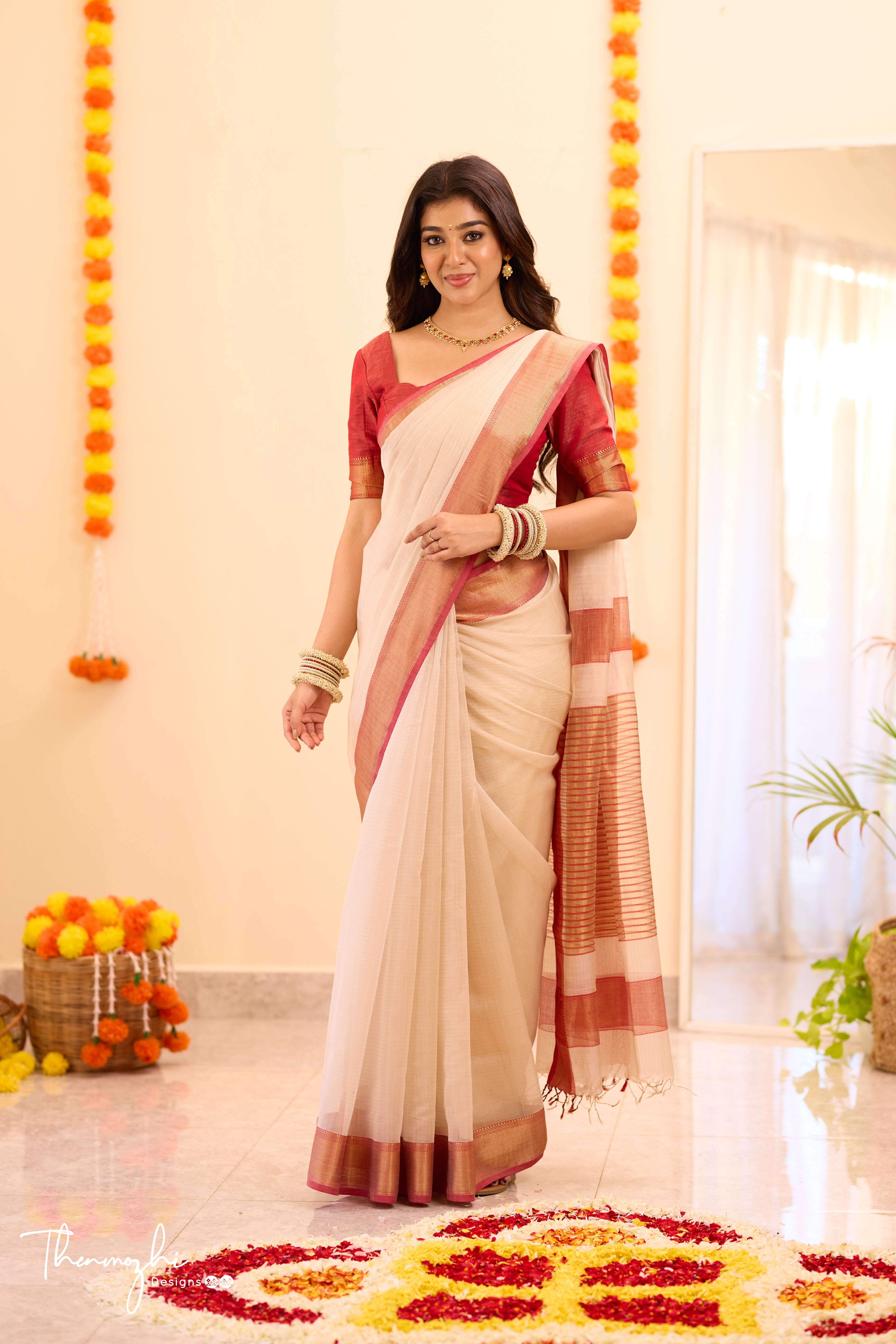 Hridaya (Half - White)- White Maheshwari Tissue Silk Handloom Cotton Saree