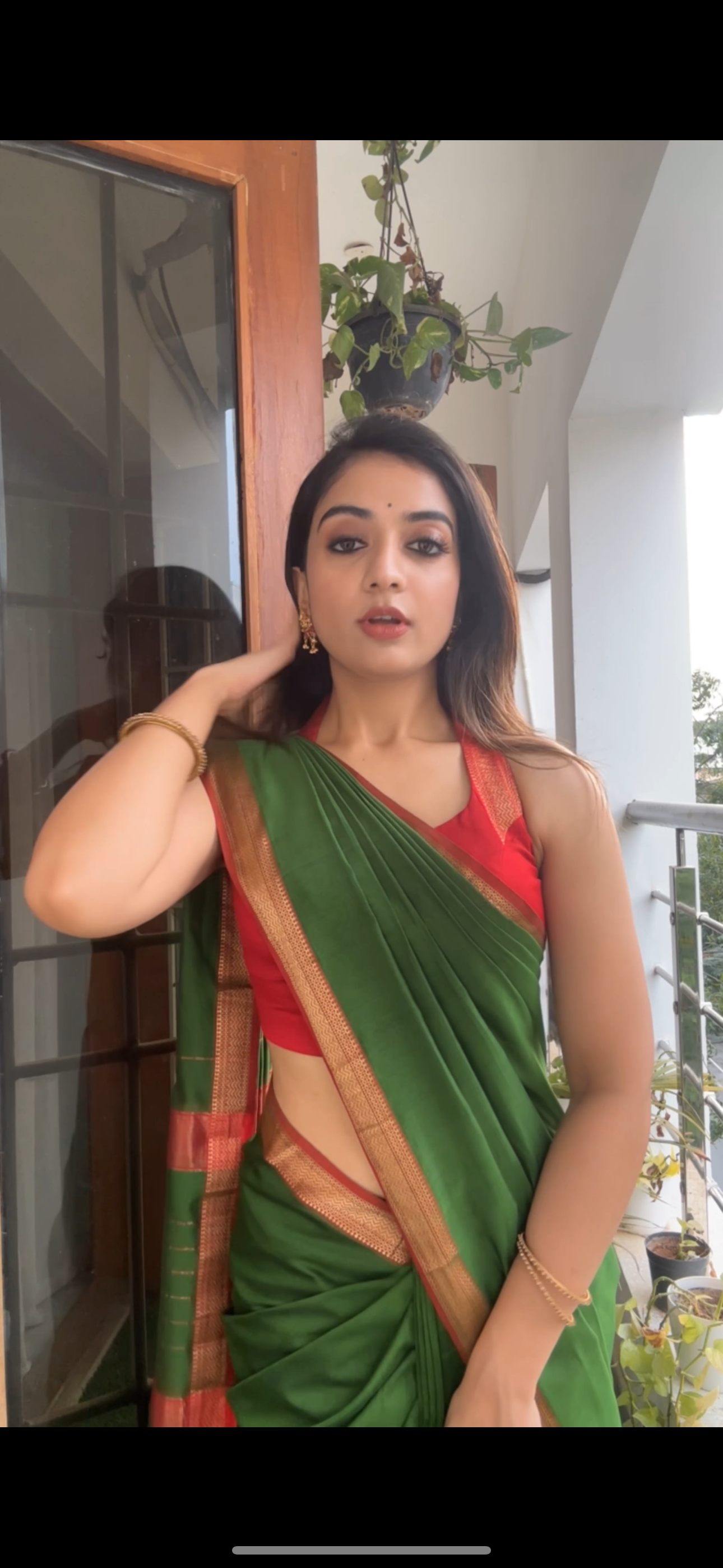 Green Maheshwari Silk Cotton with Red Small Border