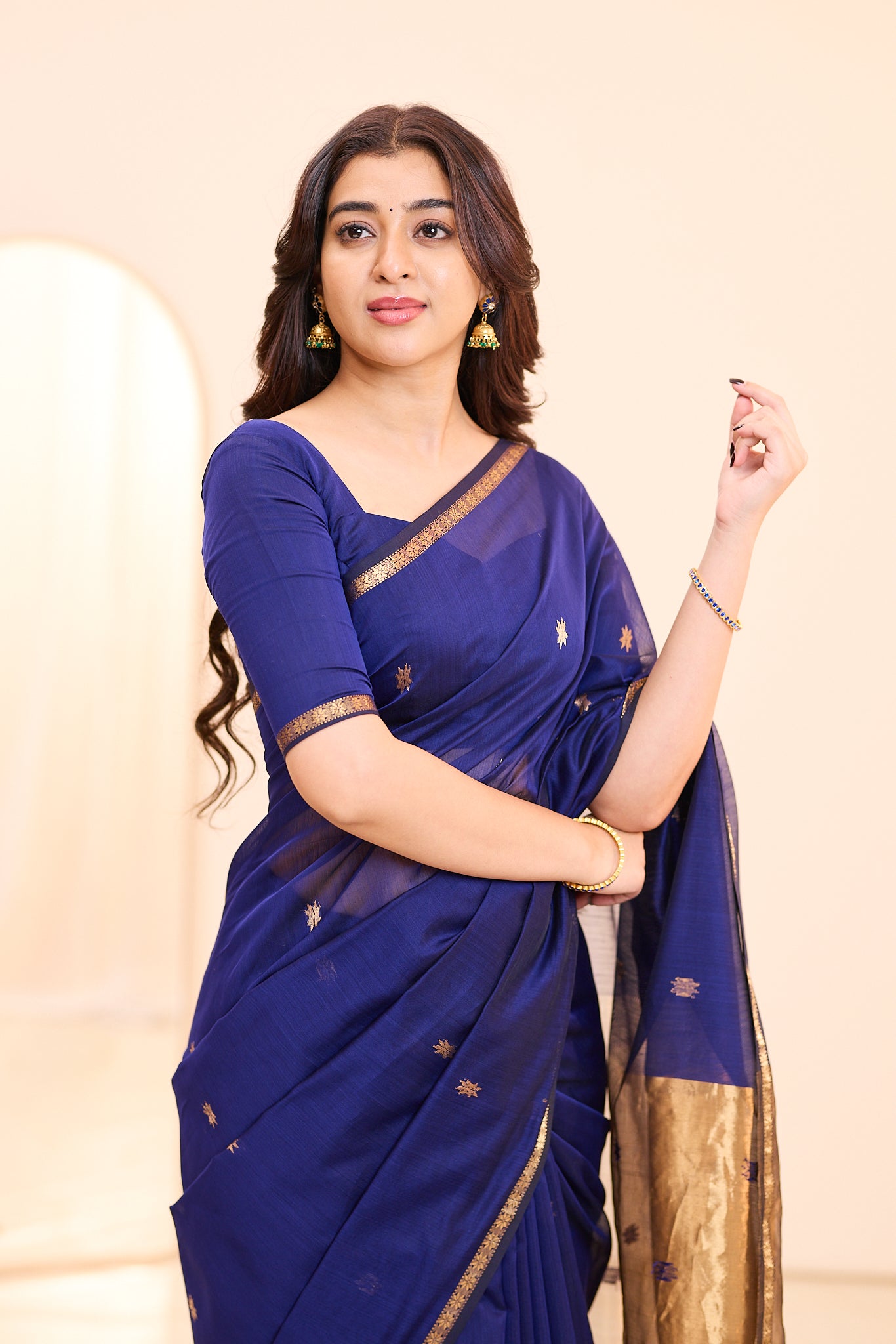 Deep Navy Blue with Antique Gold Maheshwari Silk Cotton Saree