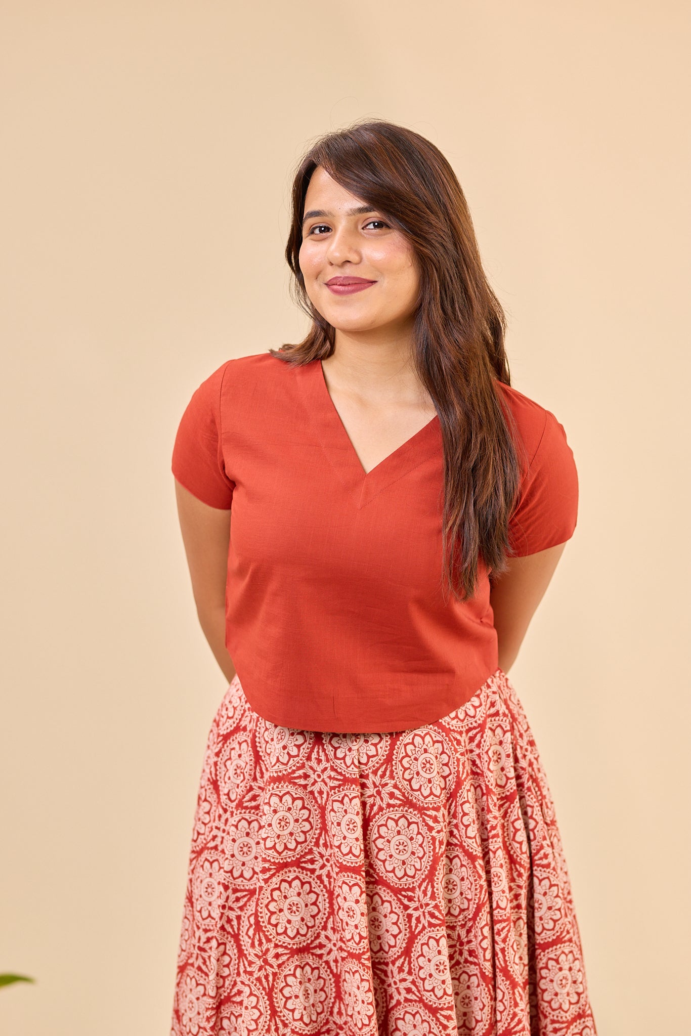 Maroon V - neck Plain Crop Top