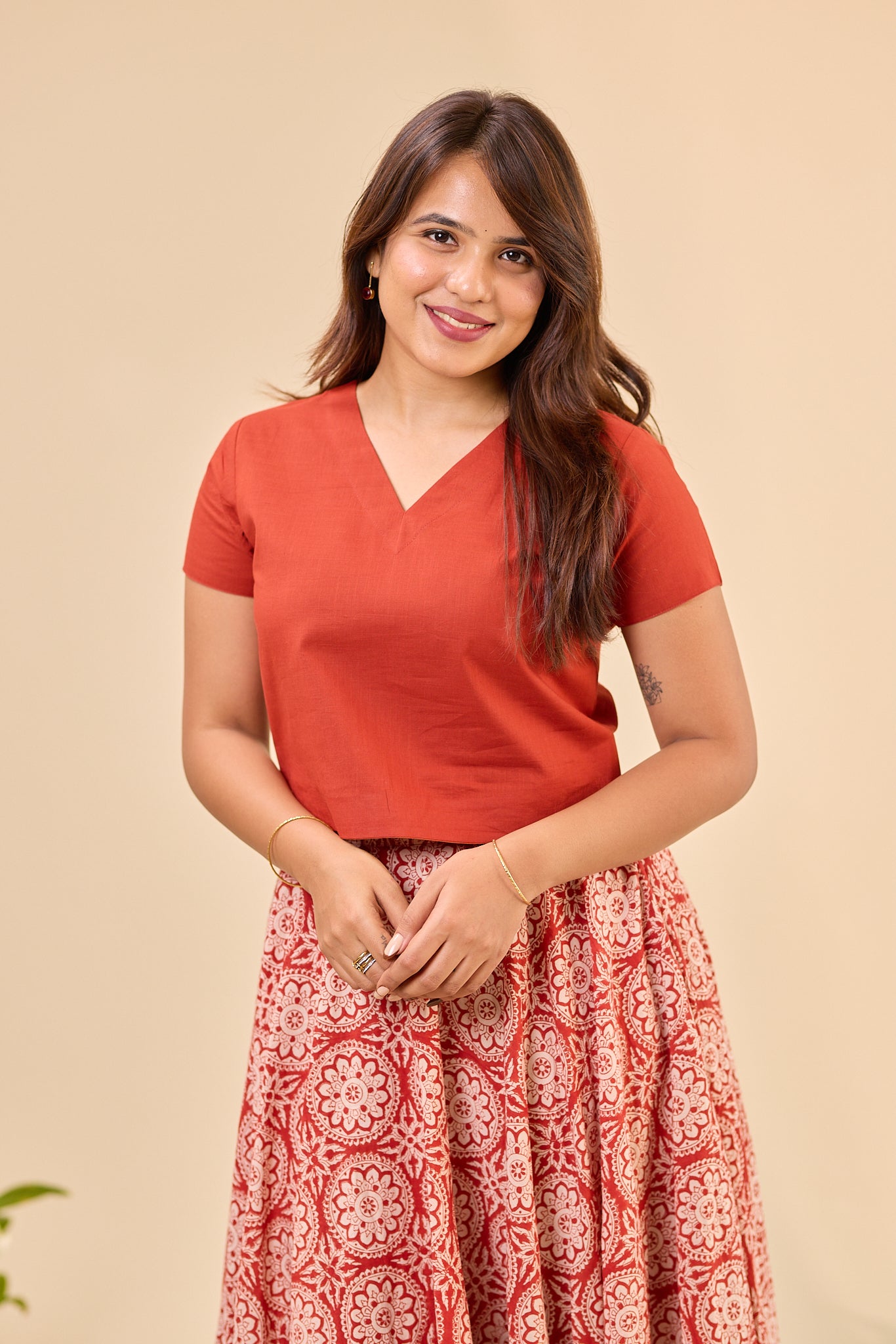 Maroon V - neck Plain Crop Top