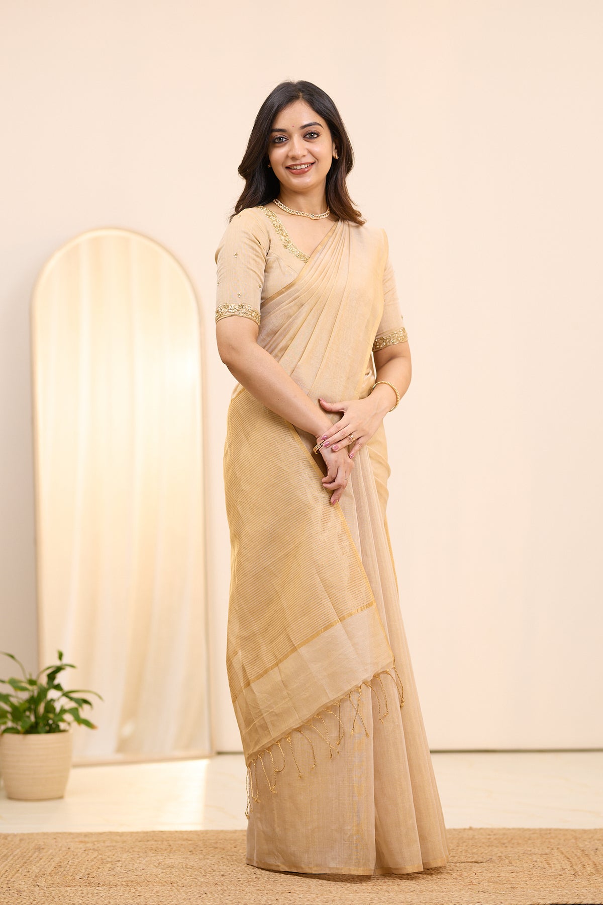 Champagne Glow Maheshwari Tissue Silk Cotton Saree