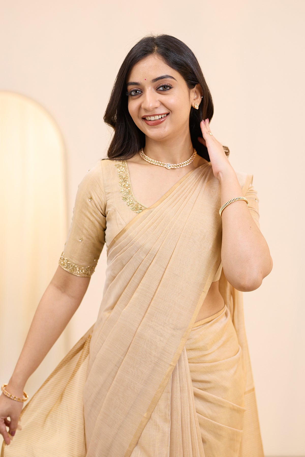 Champagne Glow Maheshwari Tissue Silk Cotton Saree