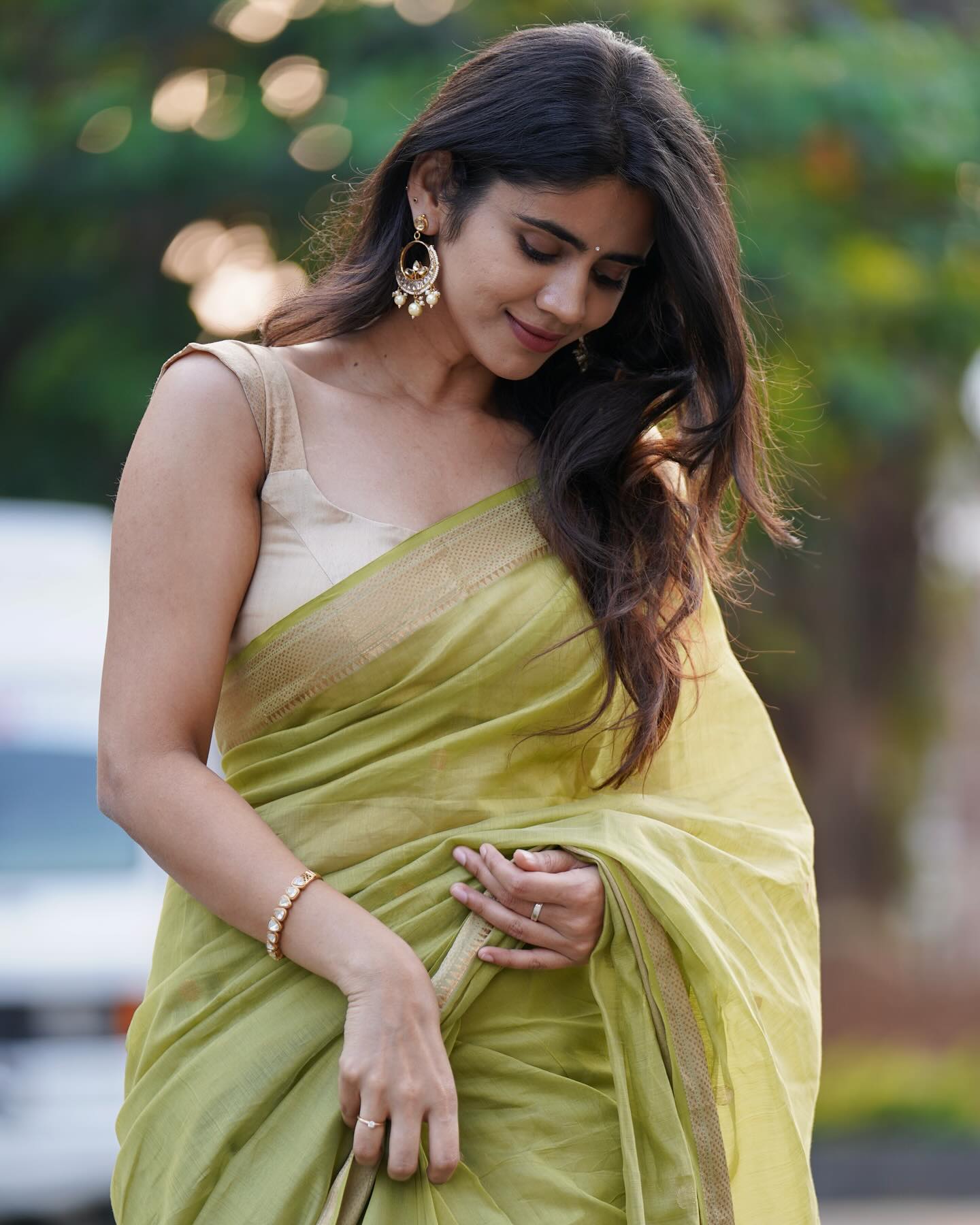 Soundariya Nanjundan Light Green Maheshwari Silk Cotton Handloom Saree