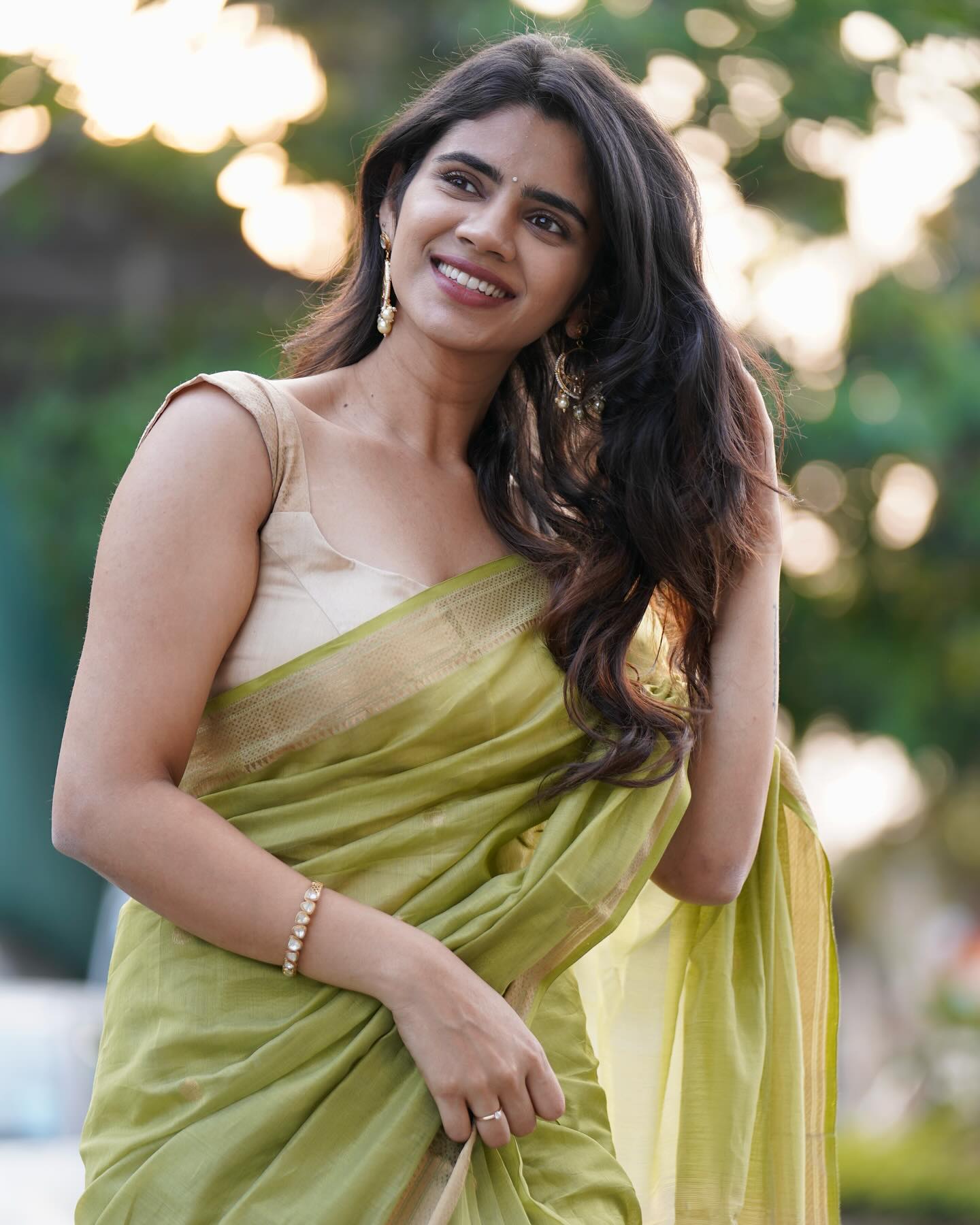 Soundariya Nanjundan Light Green Maheshwari Silk Cotton Handloom Saree