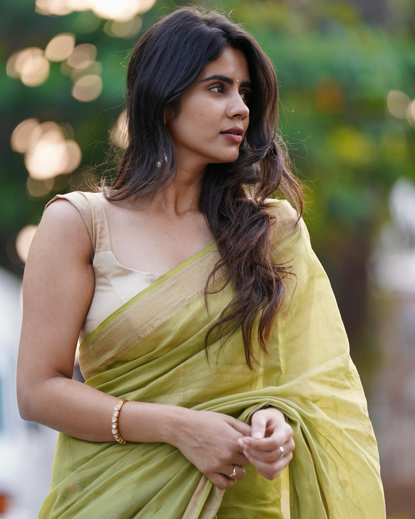 Soundariya Nanjundan Light Green Maheshwari Silk Cotton Handloom Saree