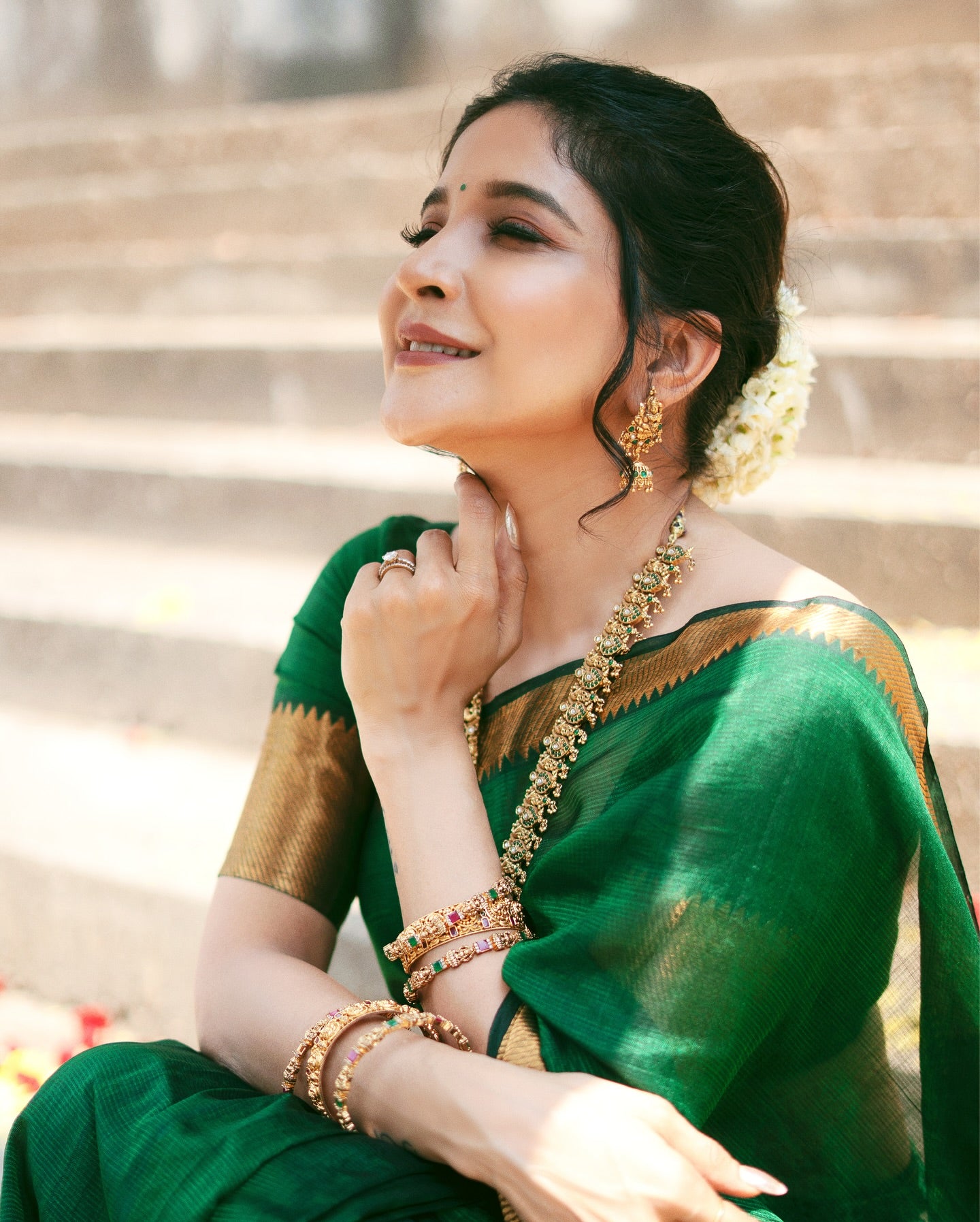 Sakshi Agarwal Radiant Green Handwoven Mangalagiri Silk Cotton Saree