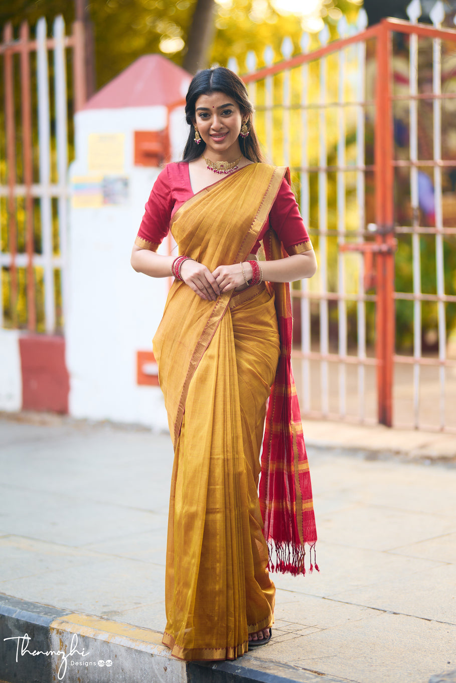 Yellow and Red Handwoven Mangalagiri Semi Silk Cotton Saree