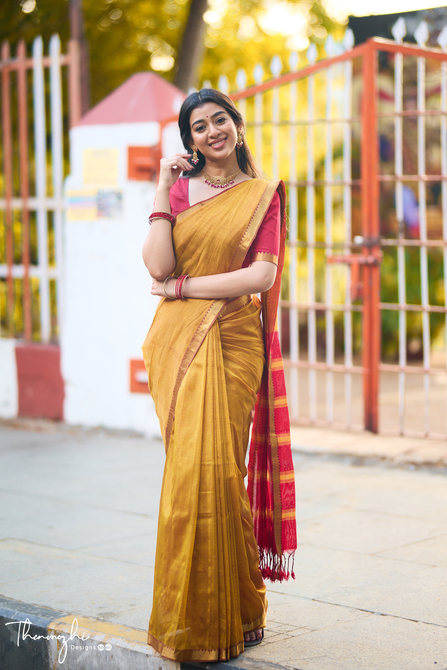 Yellow and Red Handwoven Mangalagiri Semi Silk Cotton Saree