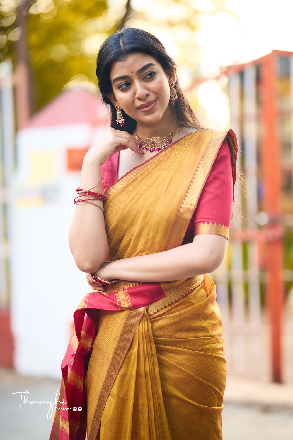 Yellow and Red Handwoven Mangalagiri Semi Silk Cotton Saree