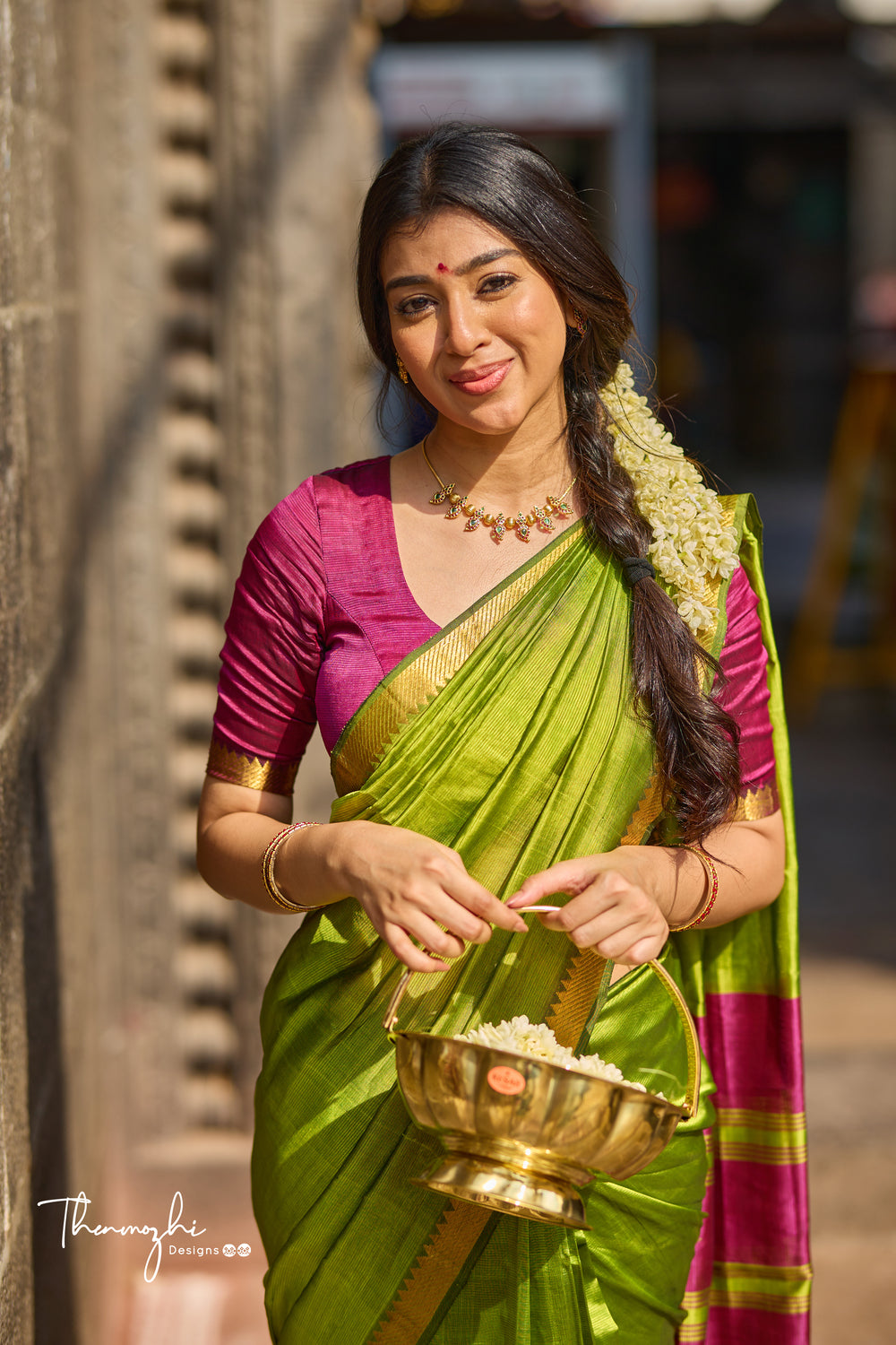 Green and Magenta Handwoven Mangalagiri Semi Silk Cotton Saree