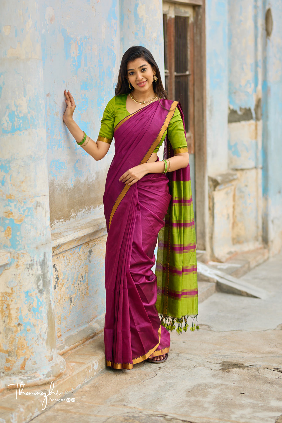 Magenta and Green Handwoven Mangalagiri Semi Silk Cotton Saree