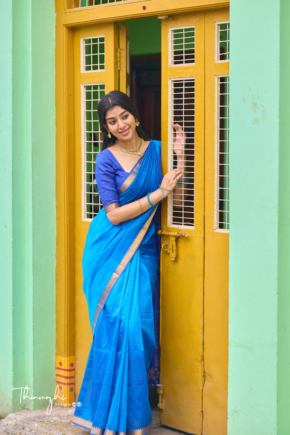 Light Blue and Dark Blue Handwoven Mangalagiri Semi Silk Cotton Saree