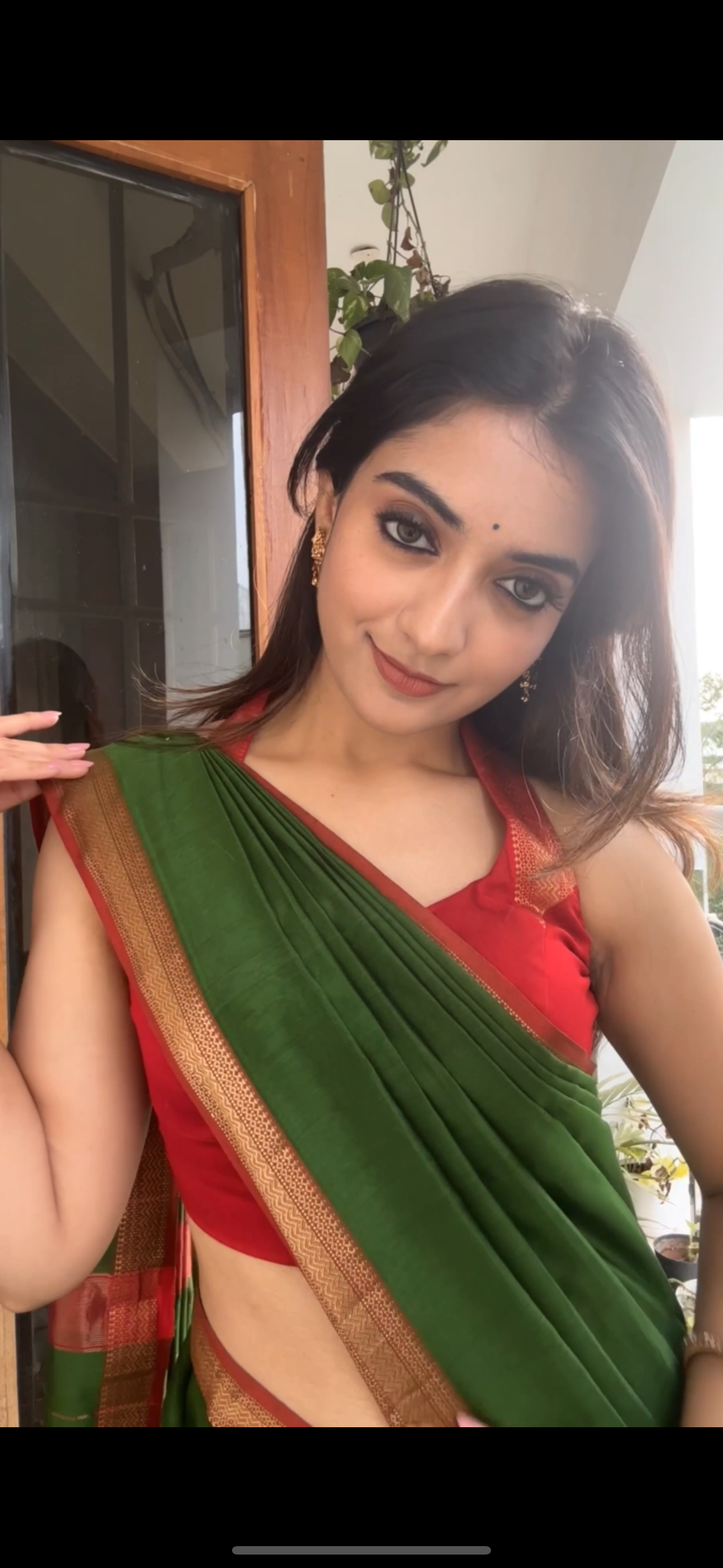 Green Maheshwari Silk Cotton with Red Small Border