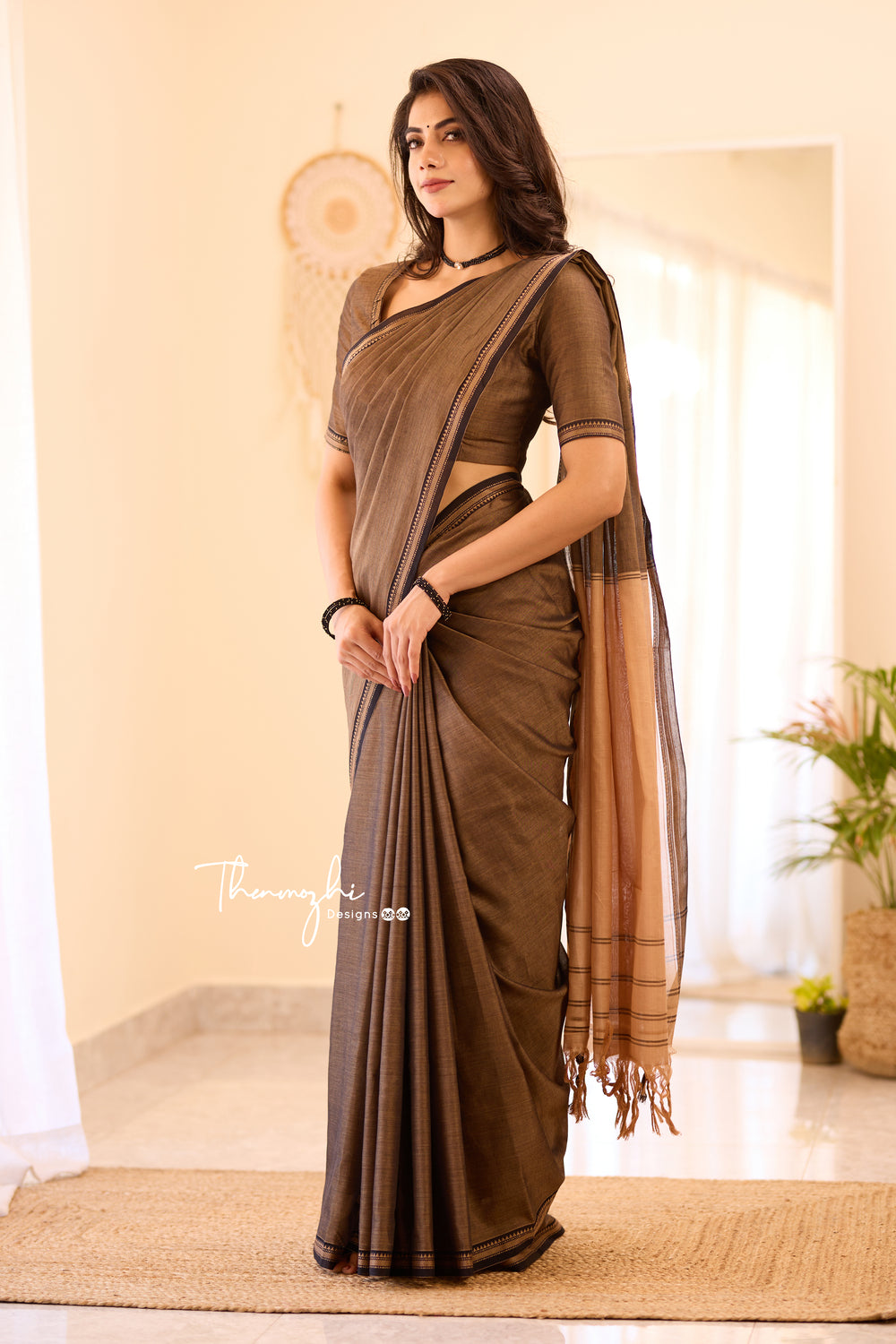 Brown Narayanpet Small Border Saree