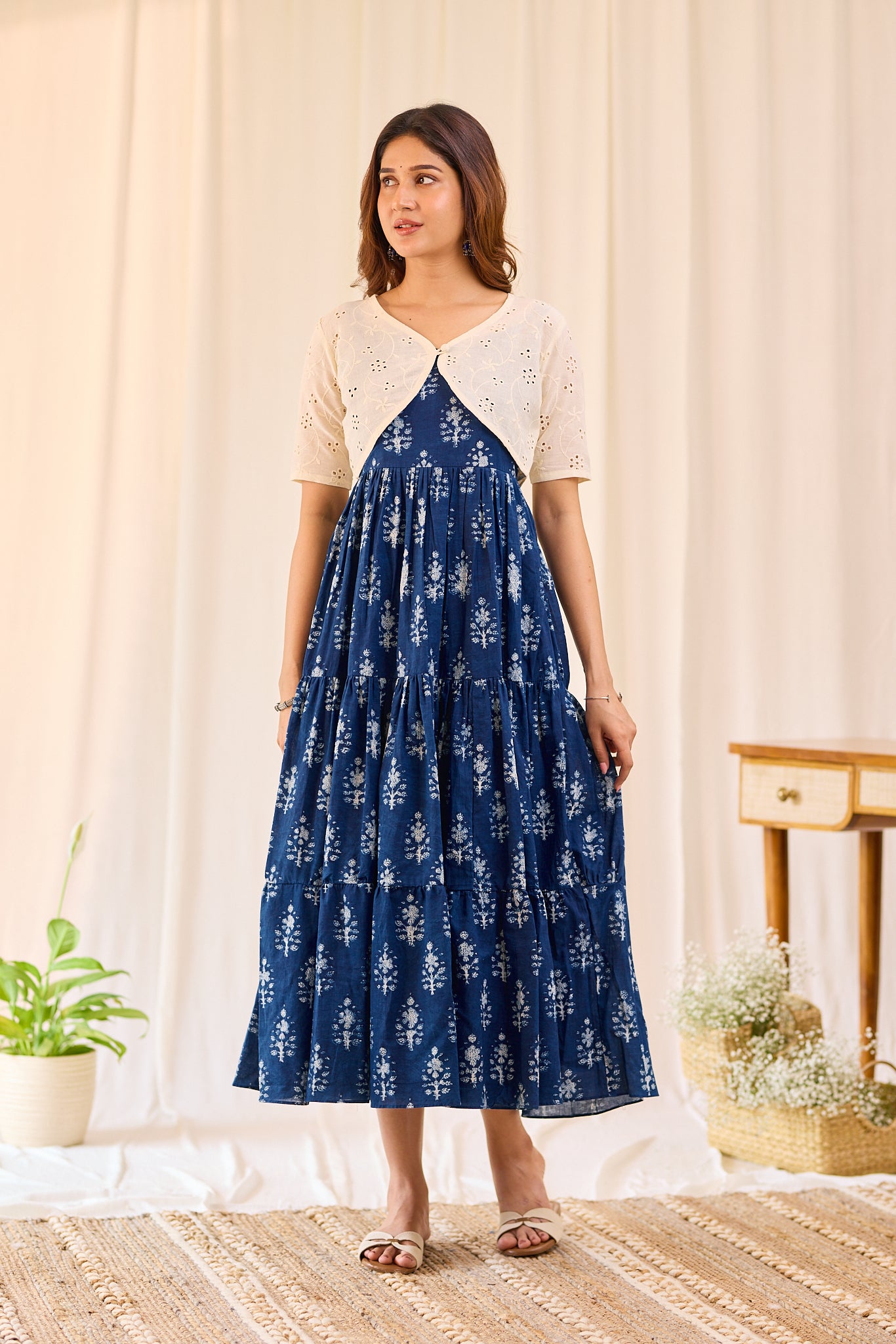 Butter Cream Hakoba Shrug