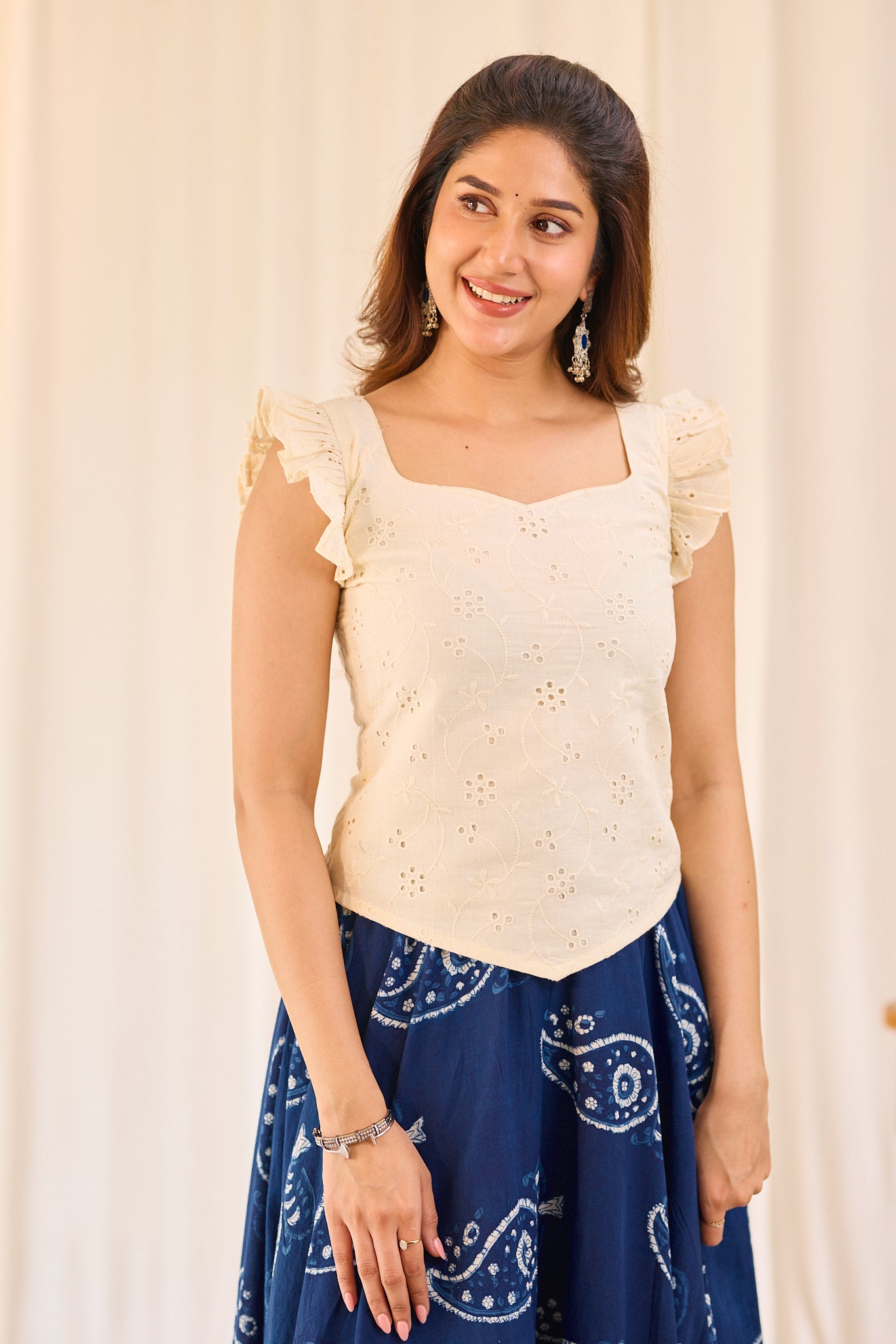 Cream Cloud Hakoba Top with Ruffle Sleeves