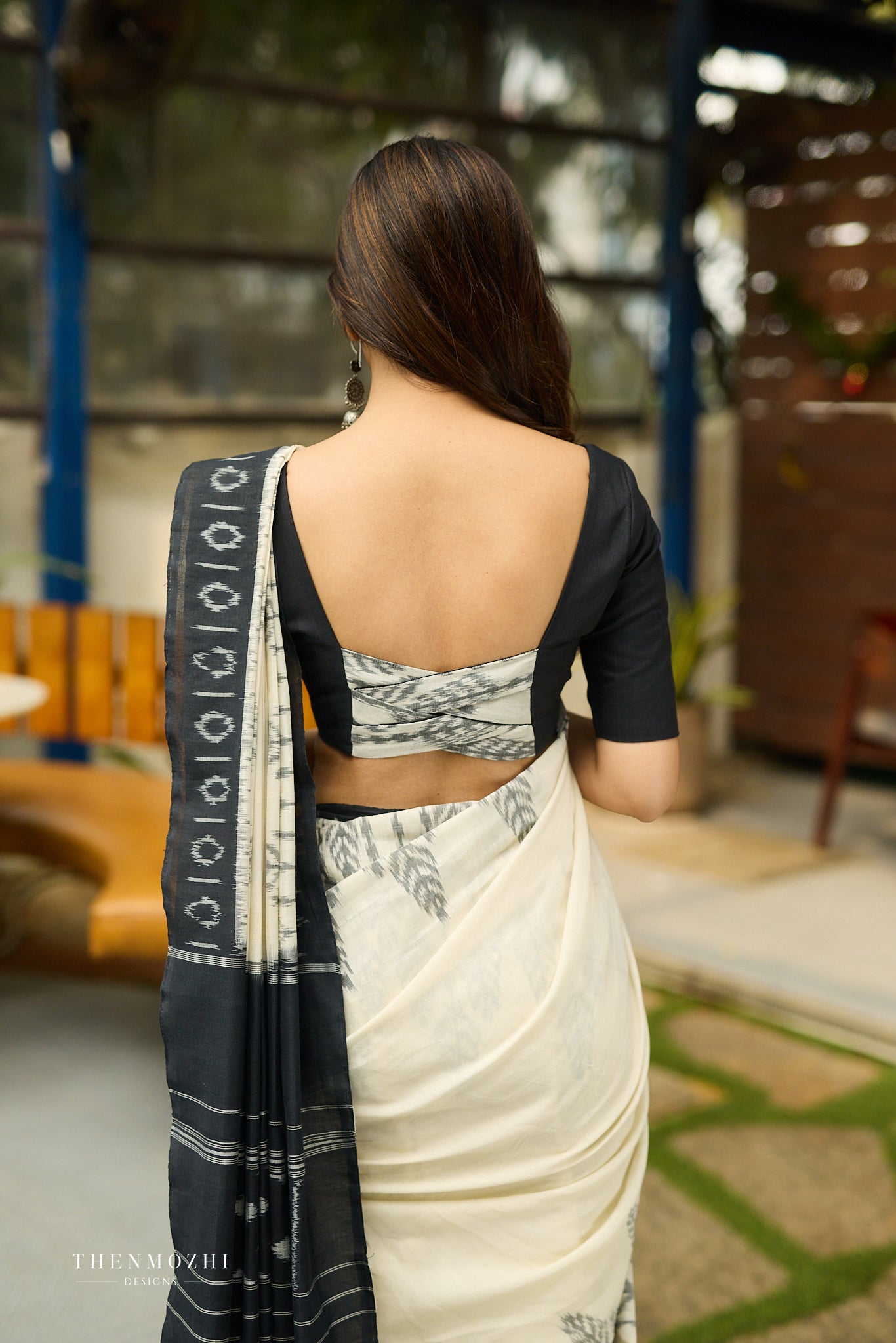 Cream Ivory with Midnight Black Border