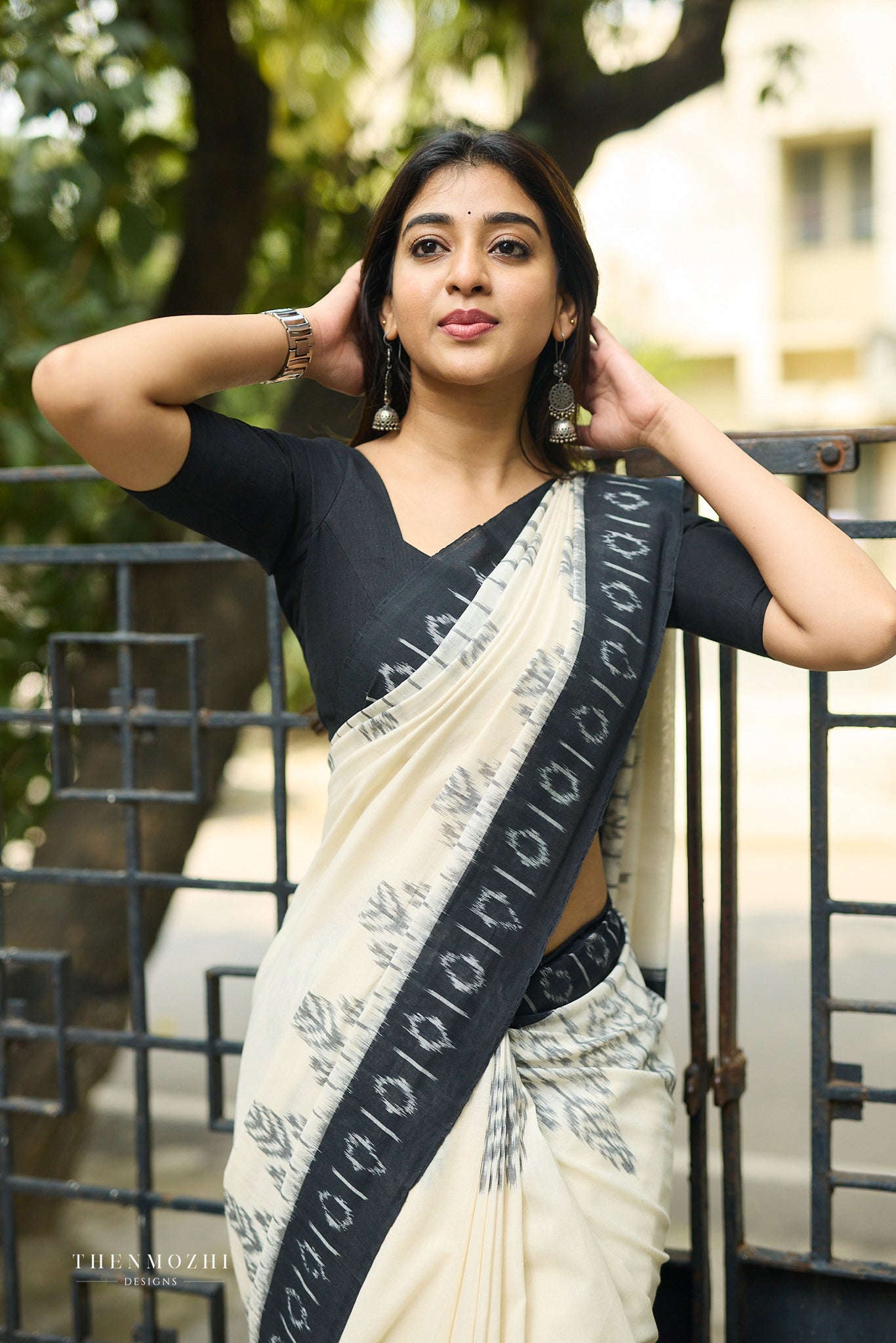 Cream Ivory with Midnight Black Border