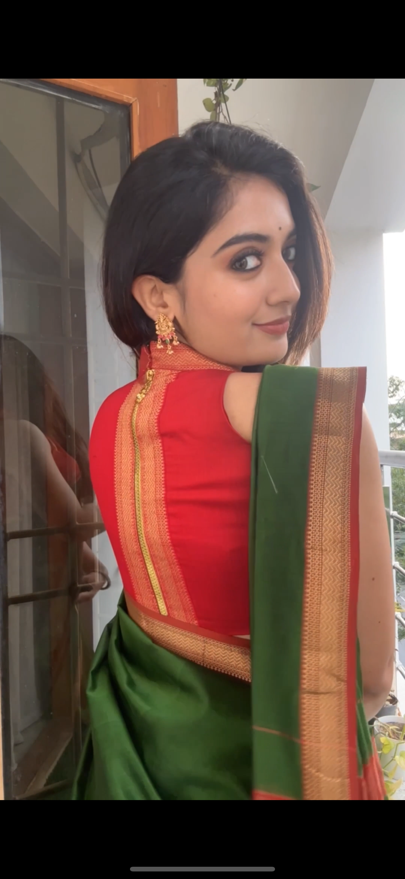 Green Maheshwari Silk Cotton with Red Small Border