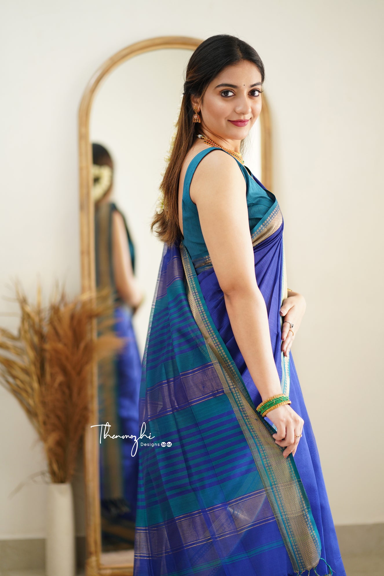 Diva (Blue)