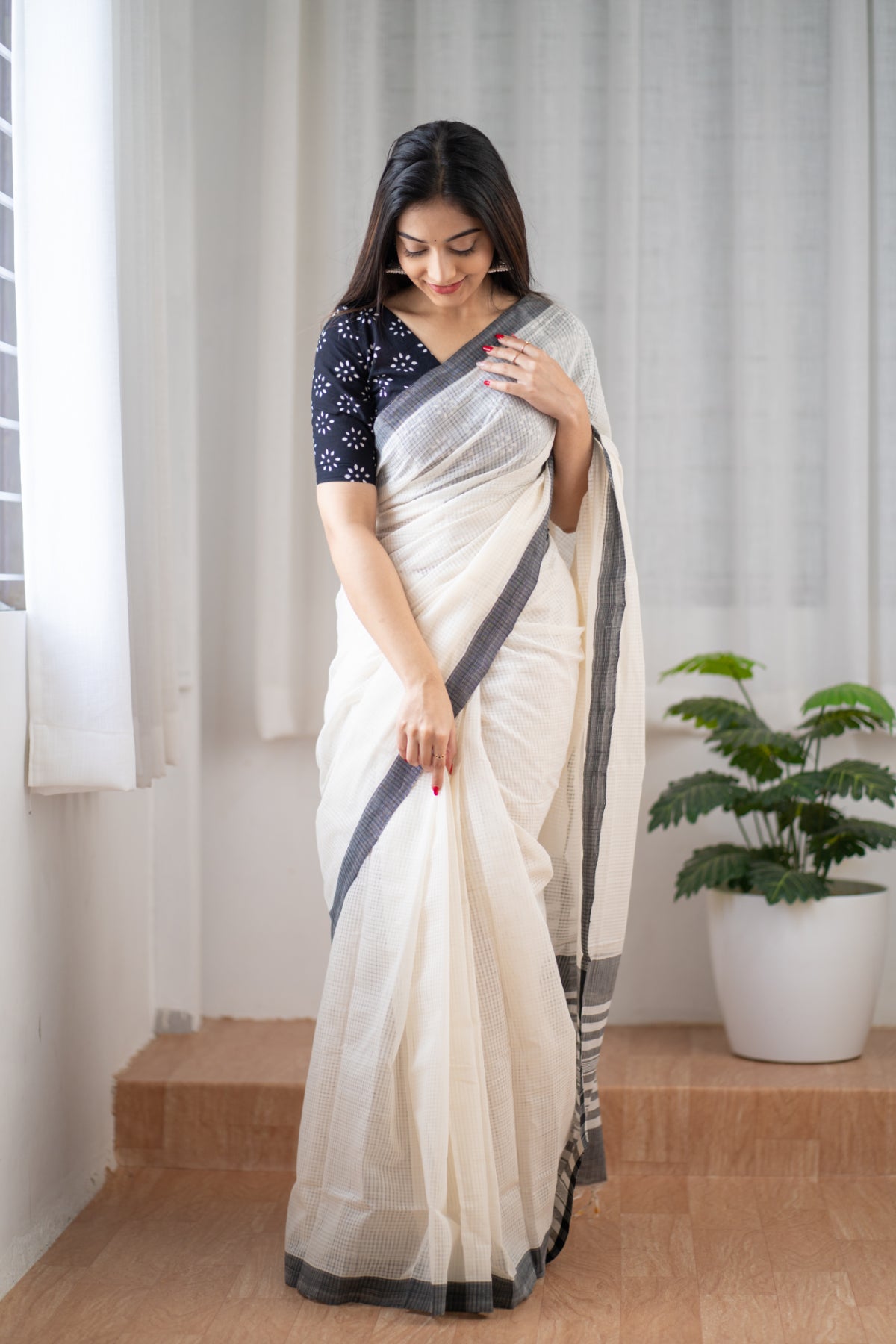 White Chocolate - White Mangalagiri Plain Cotton Saree
