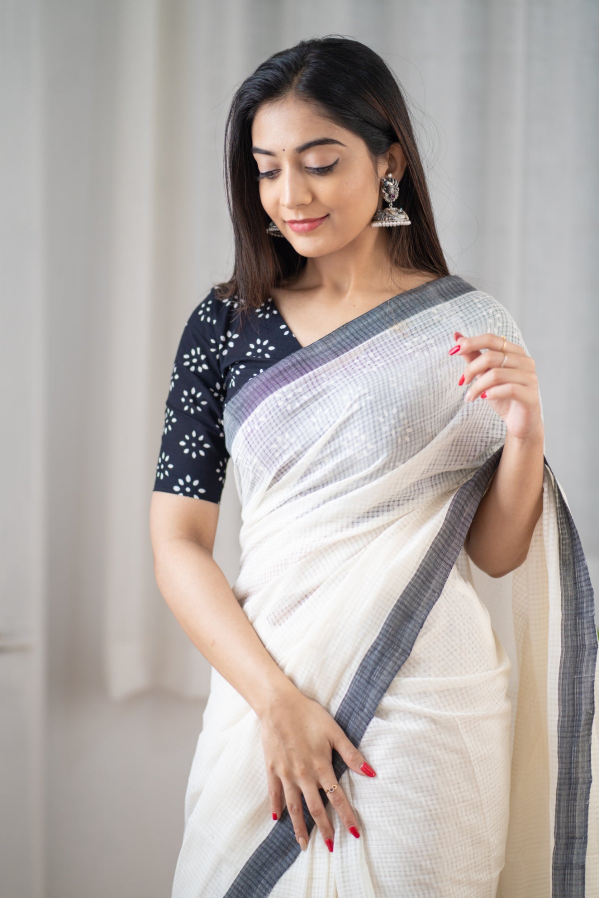 White Chocolate - White Mangalagiri Plain Cotton Saree