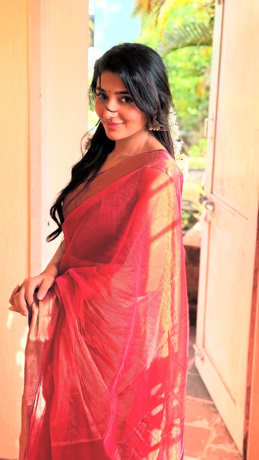 Mirna - Hridaya Red Maheshwari Tissue Silk Handloom Cotton Saree