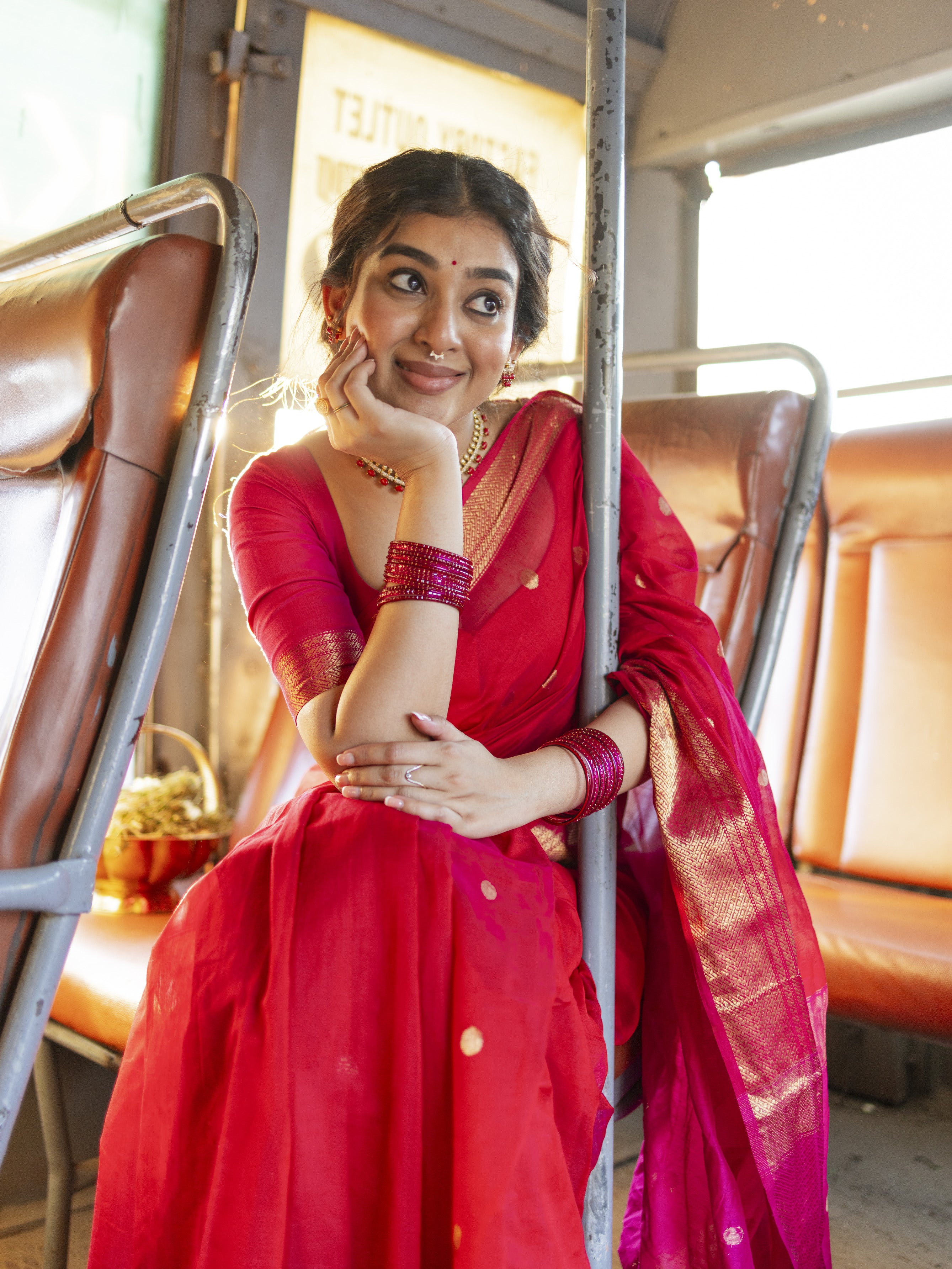 Luthuf Red and Pink Maheshwari Silk Cotton Handloom Saree