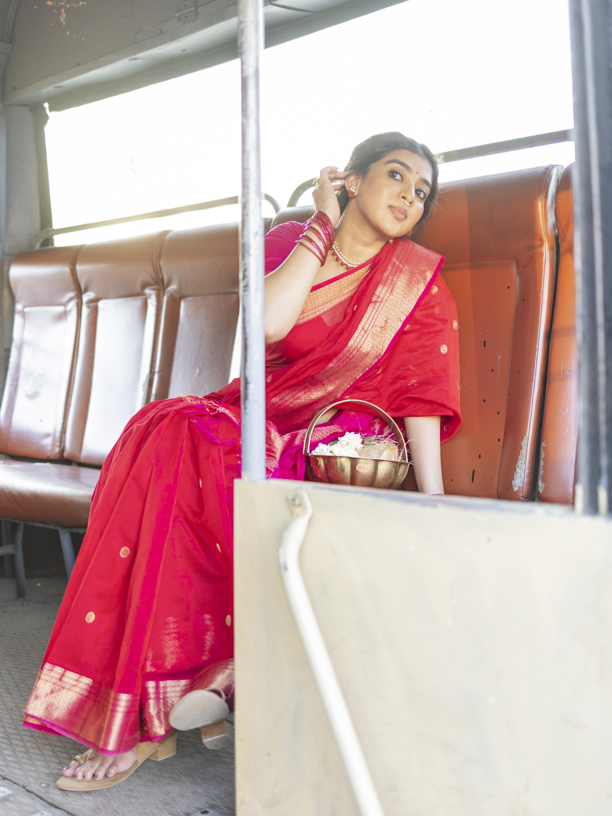 Luthuf Red and Pink Maheshwari Silk Cotton Handloom Saree