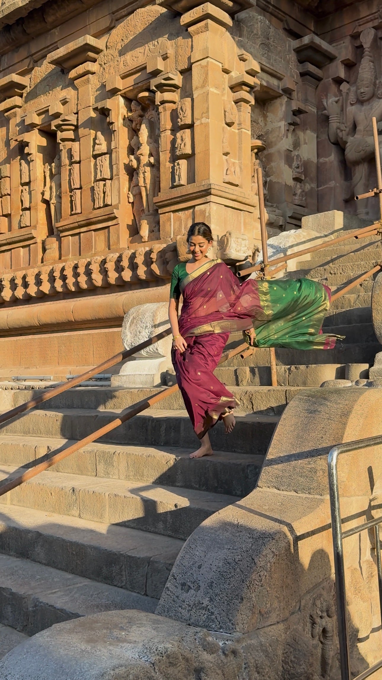 Luthuf Dark Wine Maheshwari Silk Cotton Handloom Saree