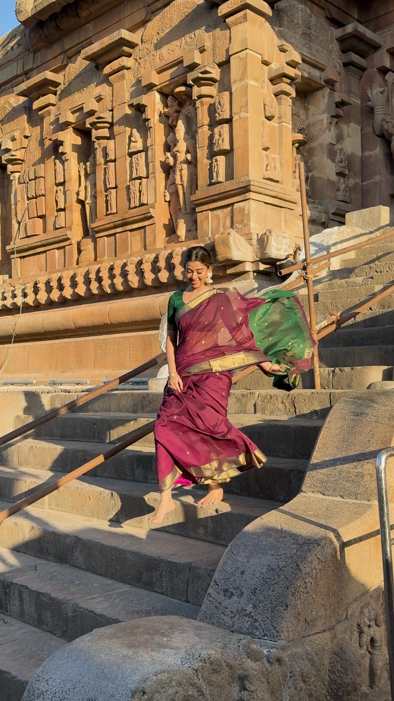 Luthuf Dark Wine Maheshwari Silk Cotton Handloom Saree