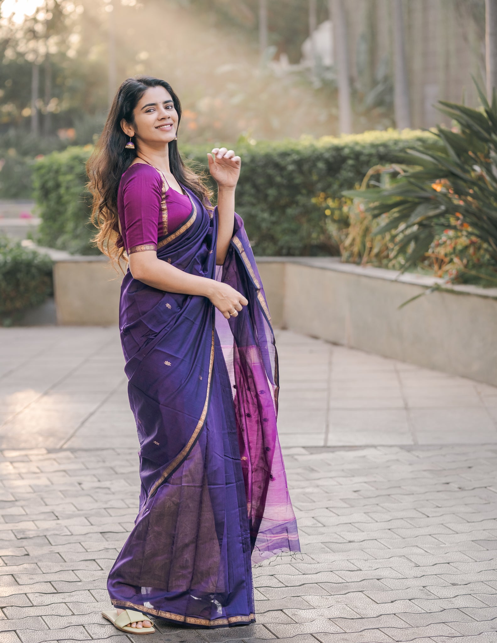 Soundariya Nanjundan Ethnic Purple Maheshwari Silk Cotton Handloom Saree