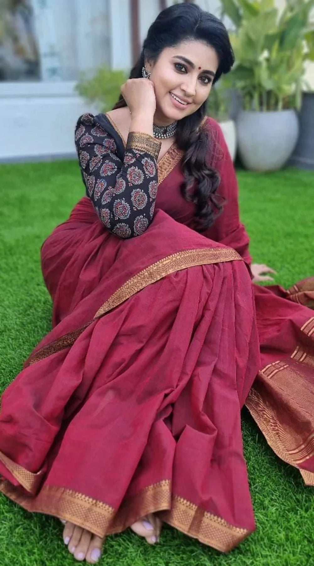 Maroon Nizam Border