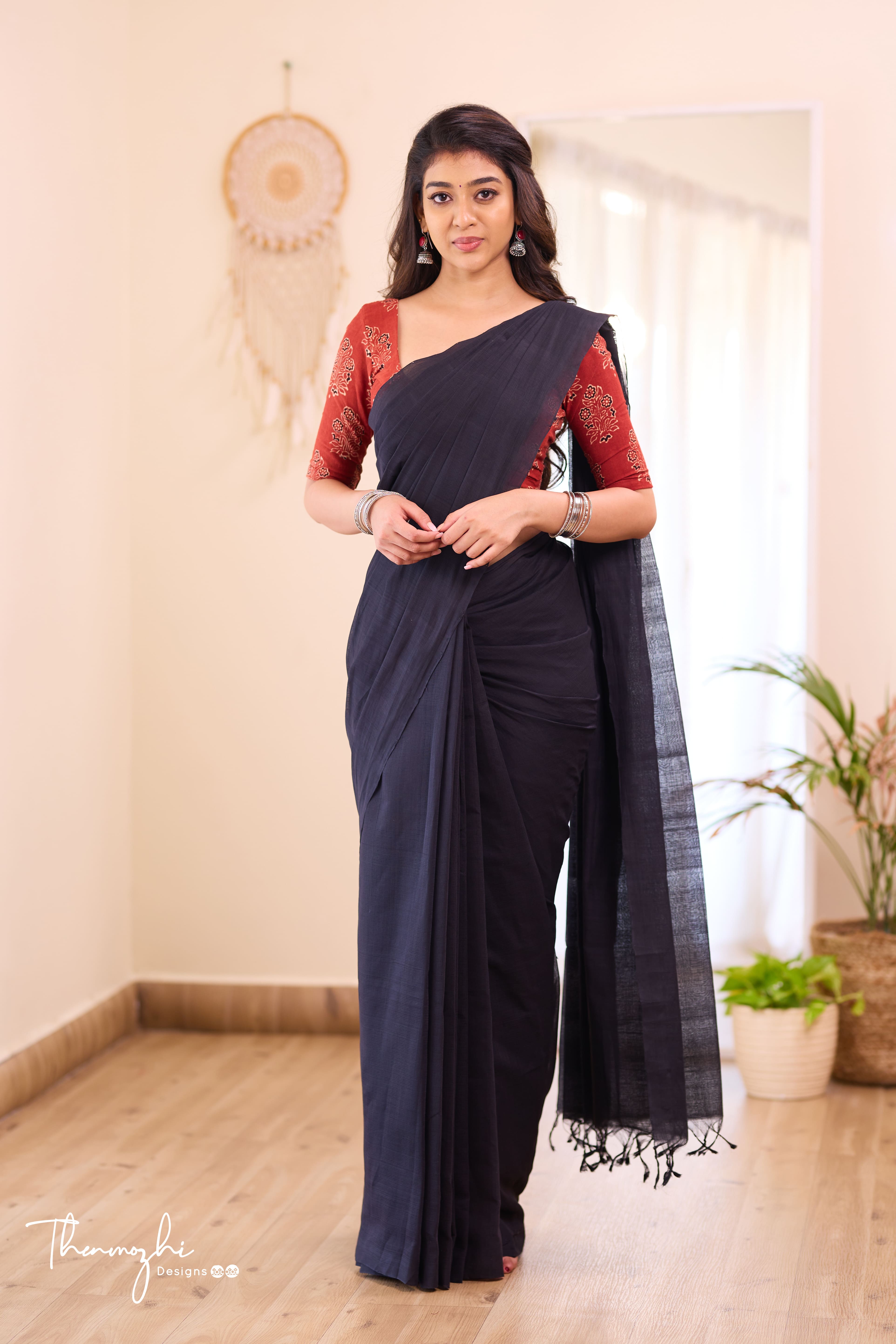 Dazzling Black - Black Mangalagiri Plain Cotton Saree