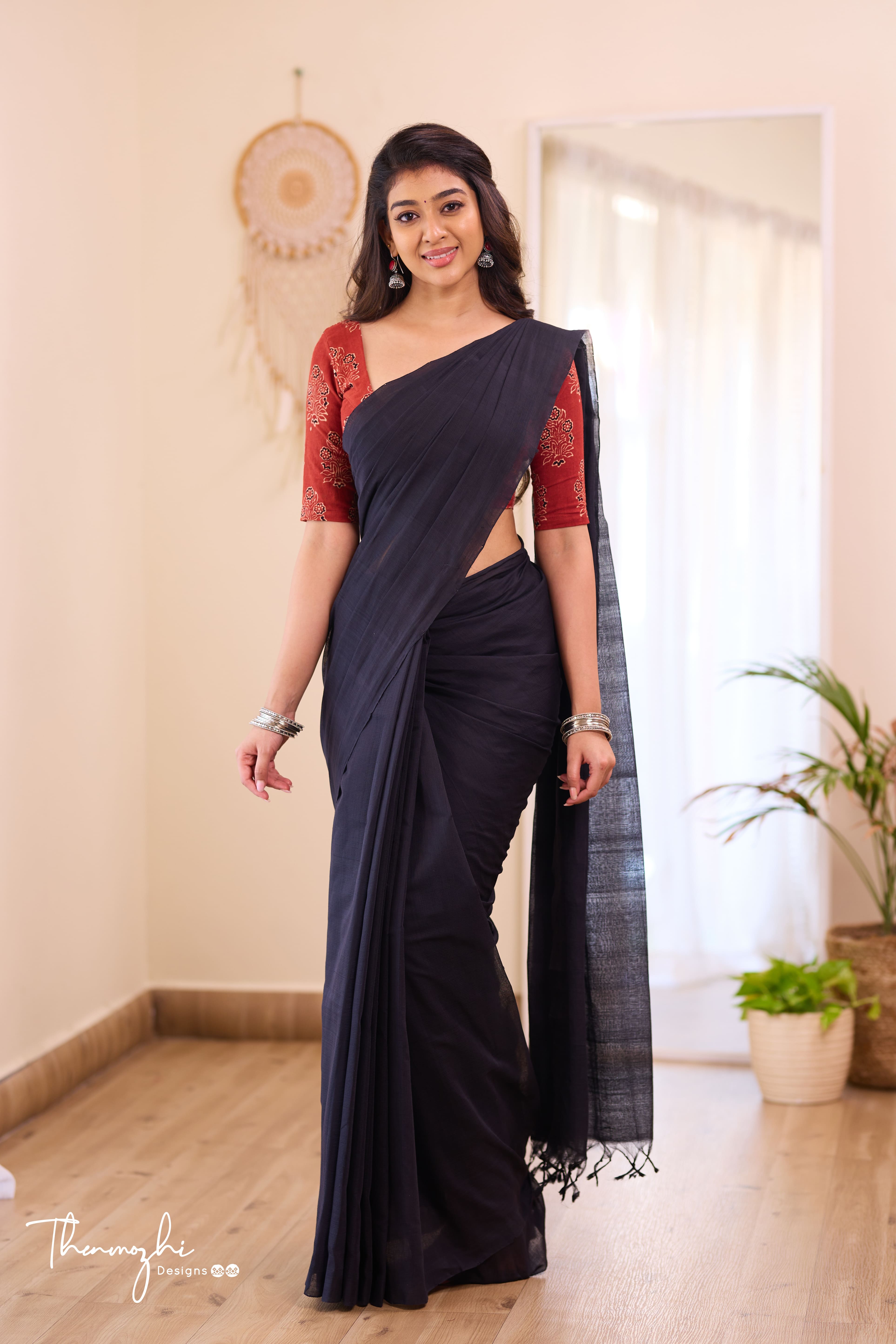 Dazzling Black - Black Mangalagiri Plain Cotton Saree