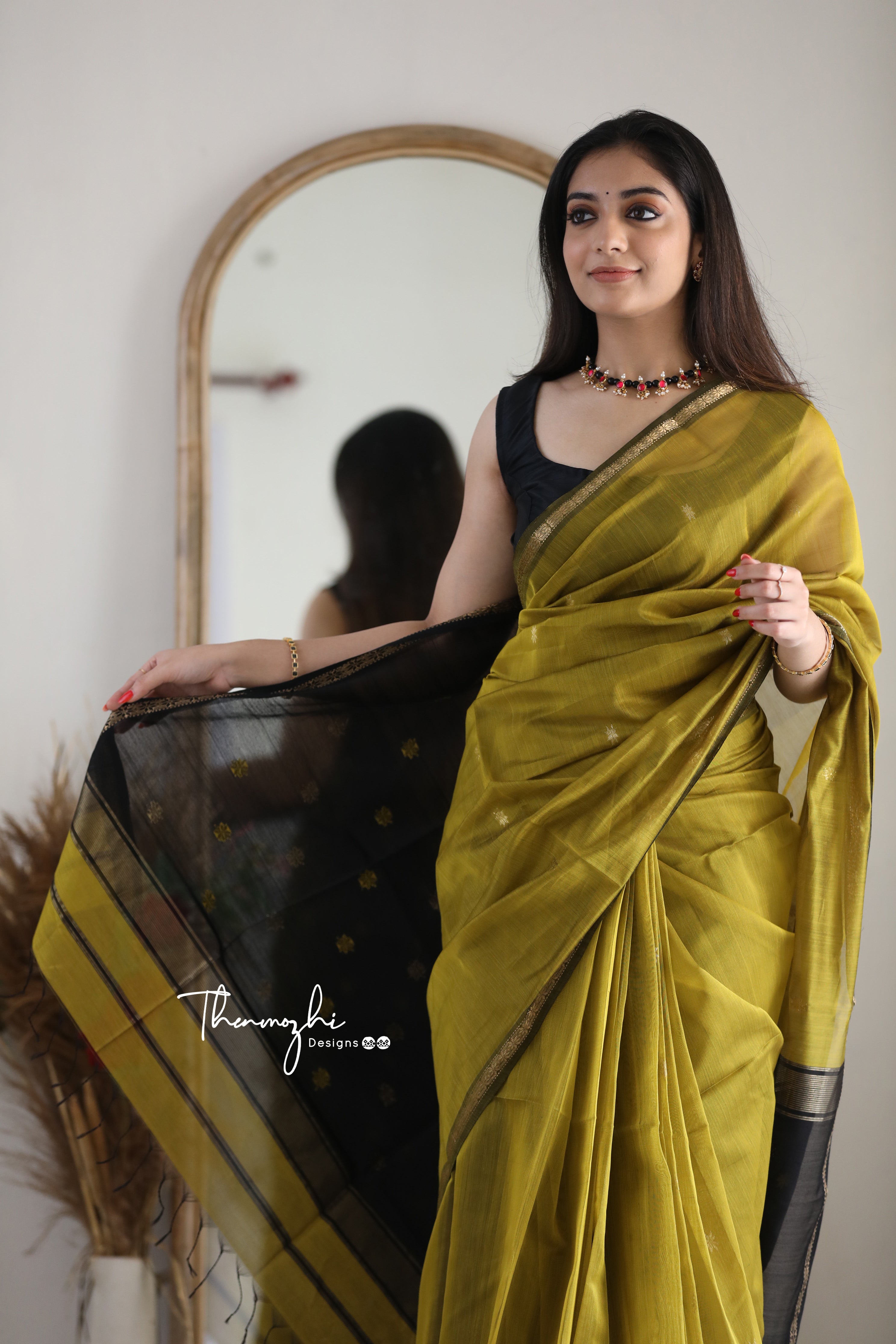 Olive Green Maheshwari Silk Handloom Cotton Saree