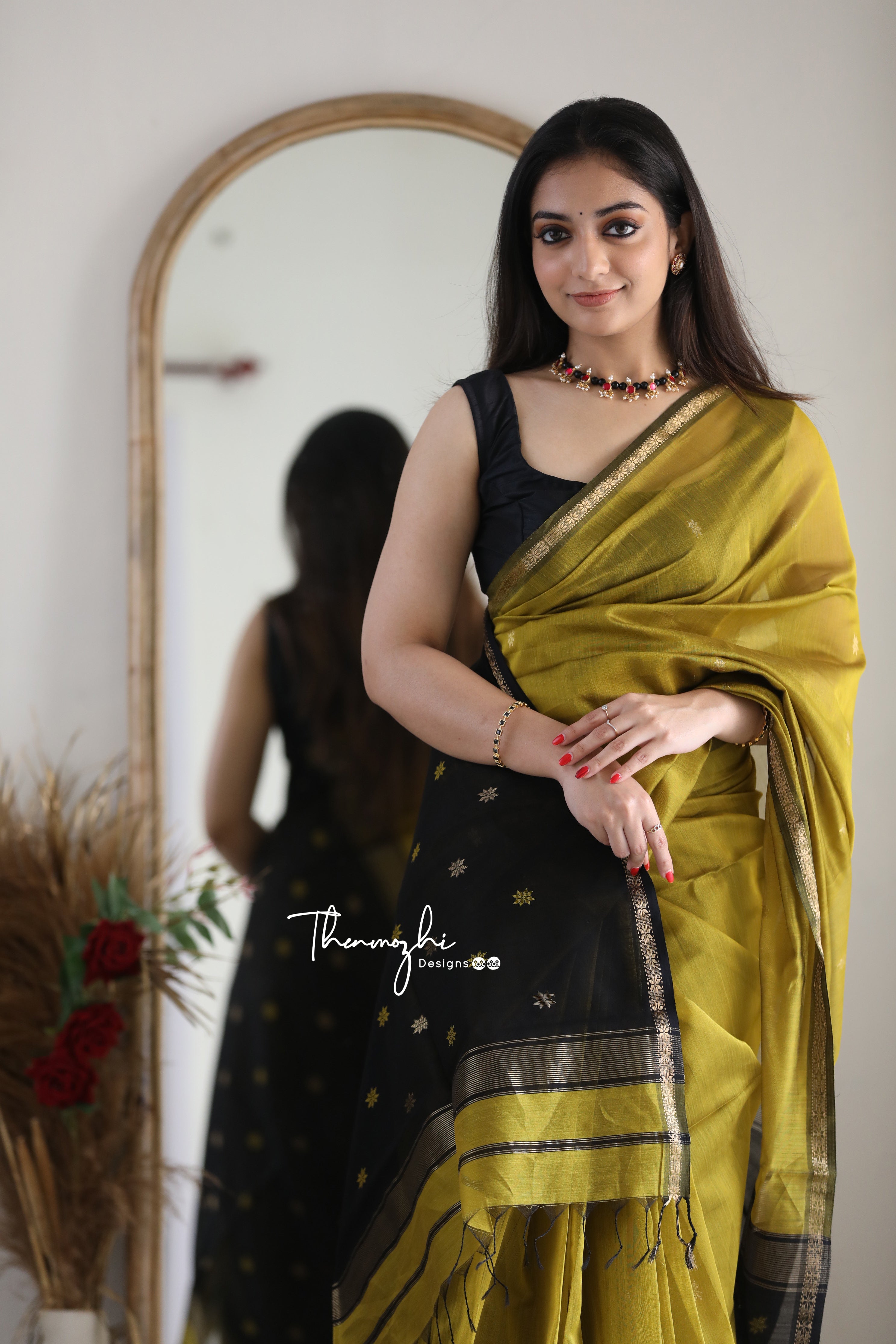 Olive Green Maheshwari Silk Handloom Cotton Saree