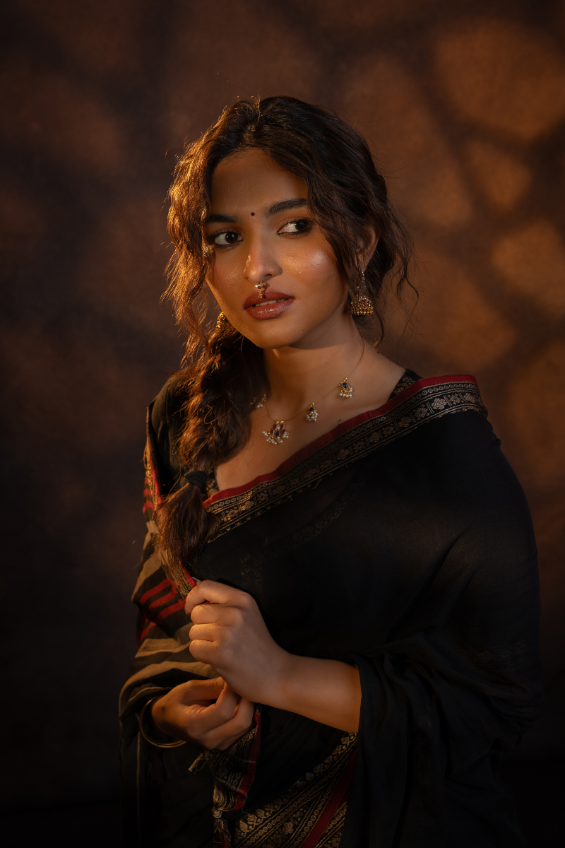 Kayadu Lohar Black & Red Narayanpet Saree