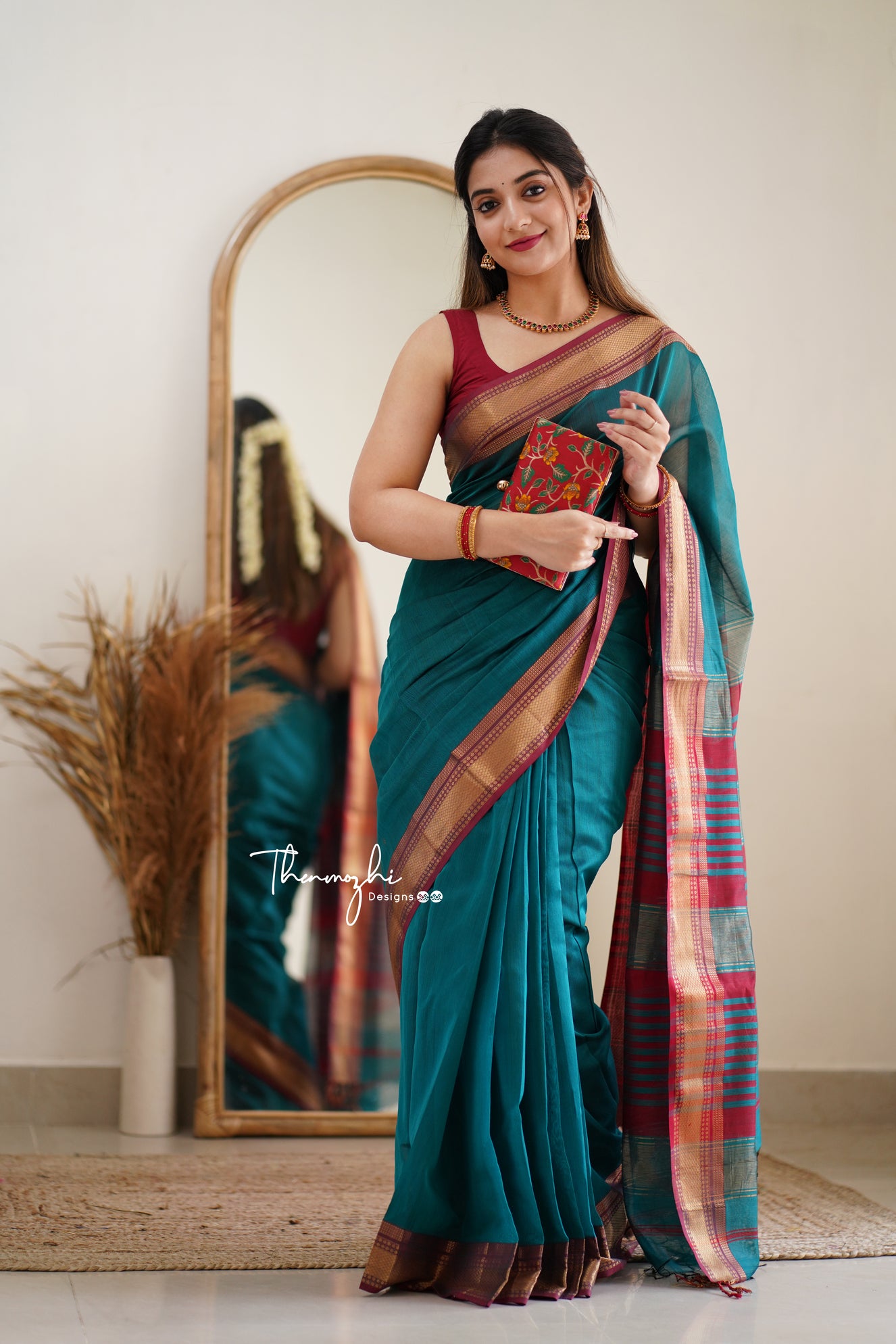 Diva (Peacock Green) - Maheshwari Silk Cotton Handloom Saree