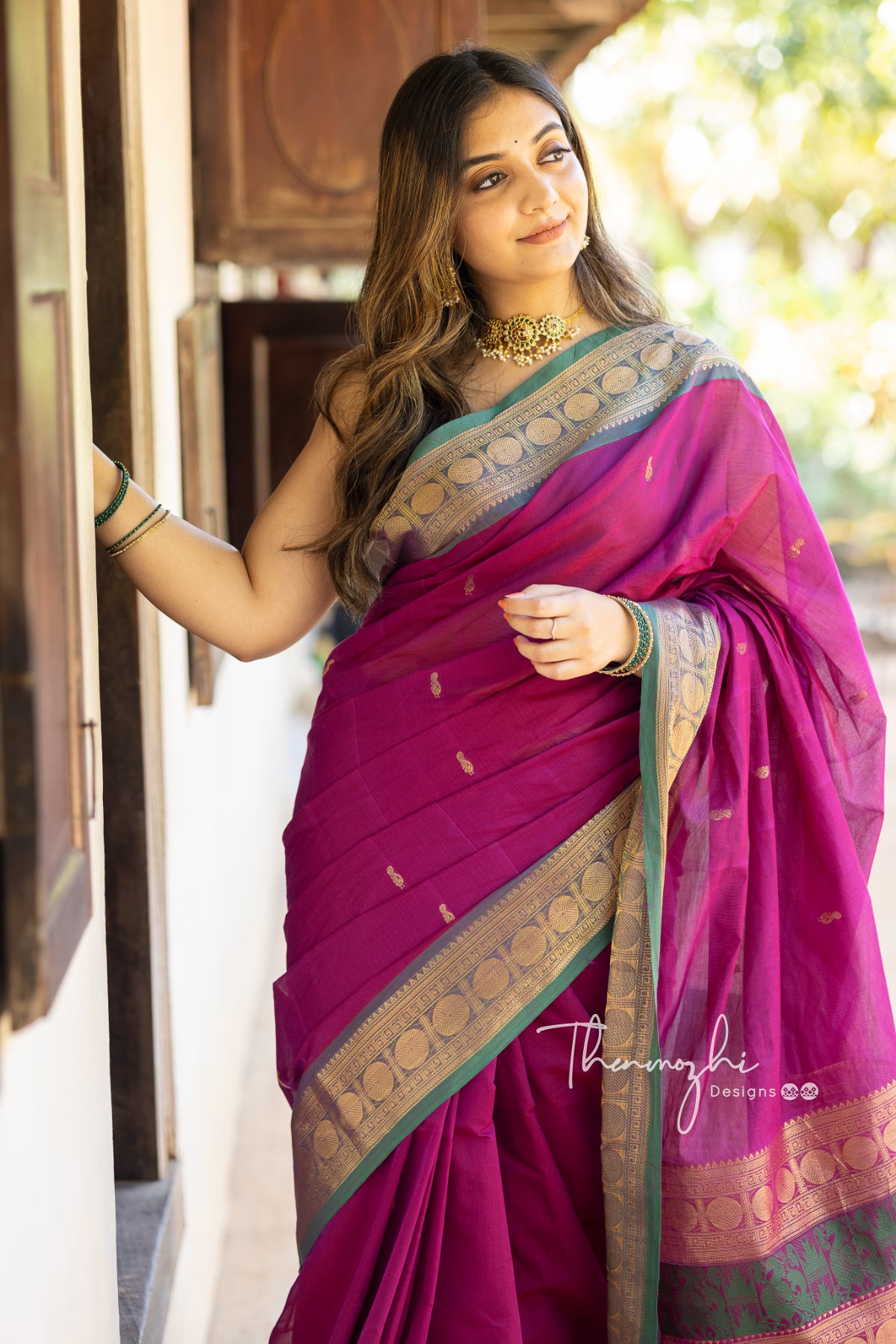 Diamond And Floral Zari Motifs Dark Oak Brown Apoorva Art Silk Saree –  Sundari Silks