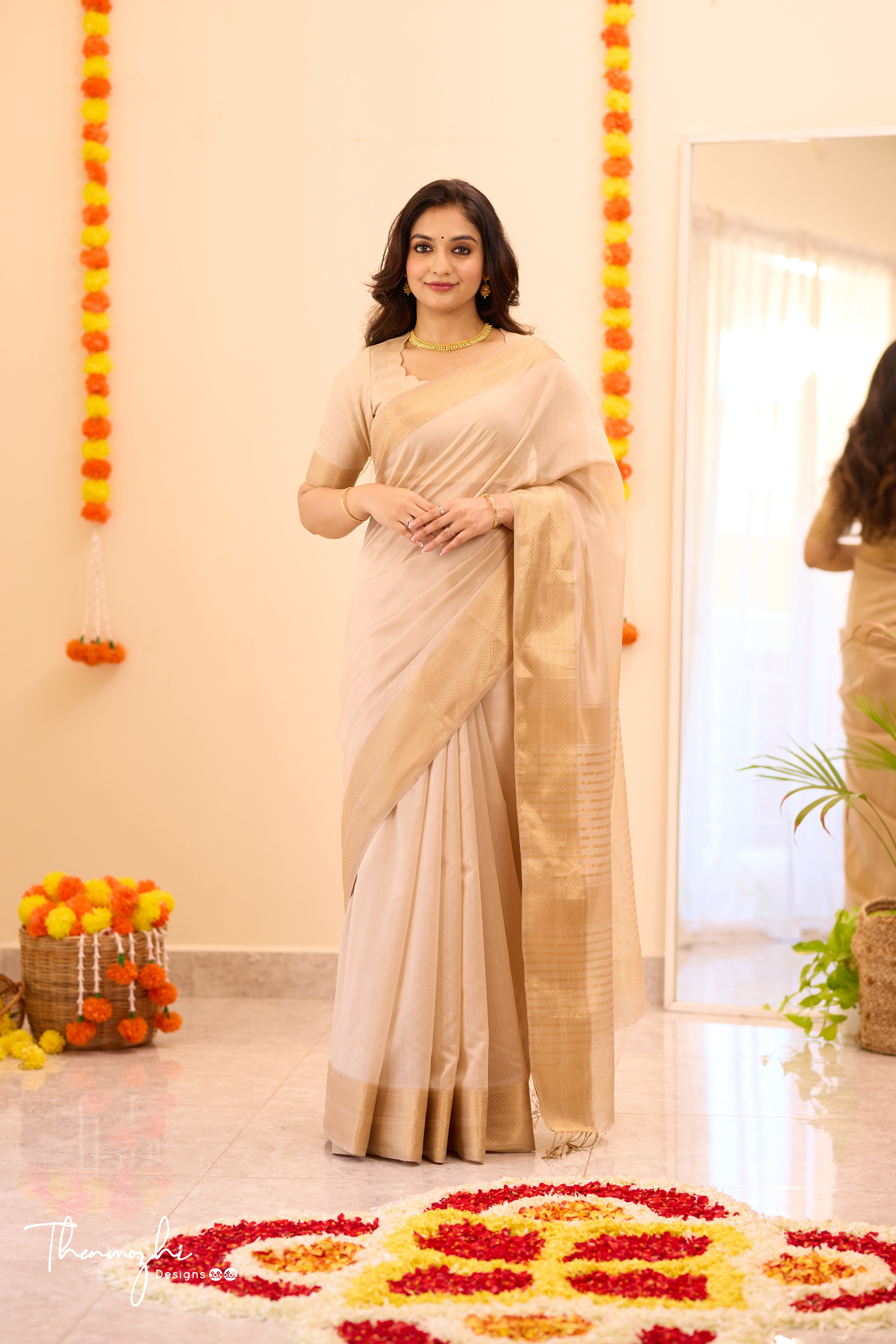 Half White Maheshwari Silk Cotton Saree