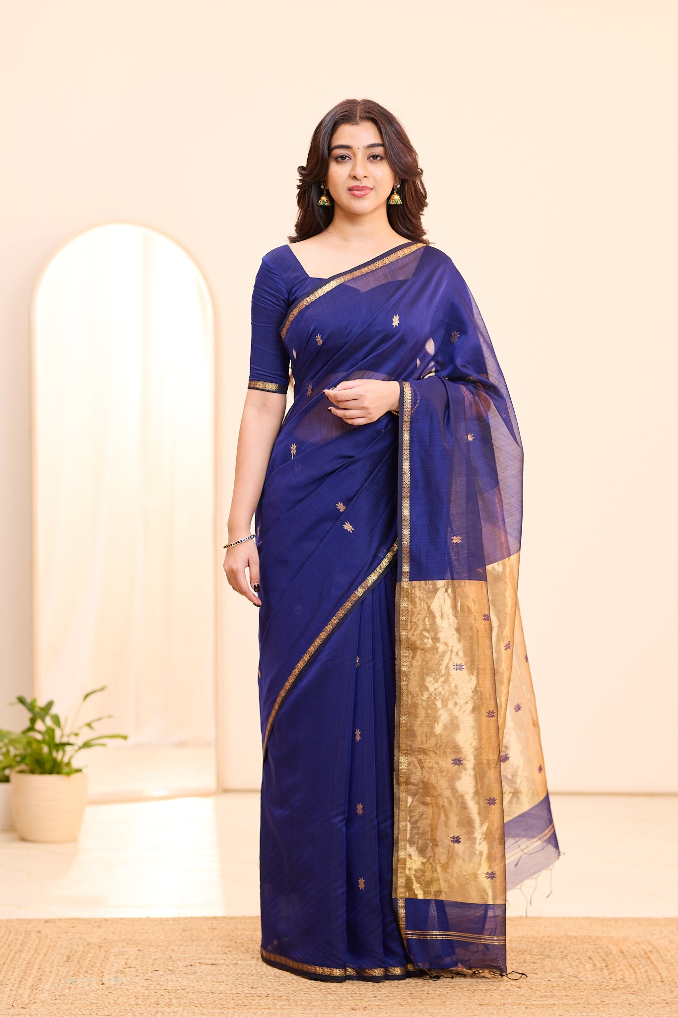 Deep Navy Blue with Antique Gold Maheshwari Silk Cotton Saree