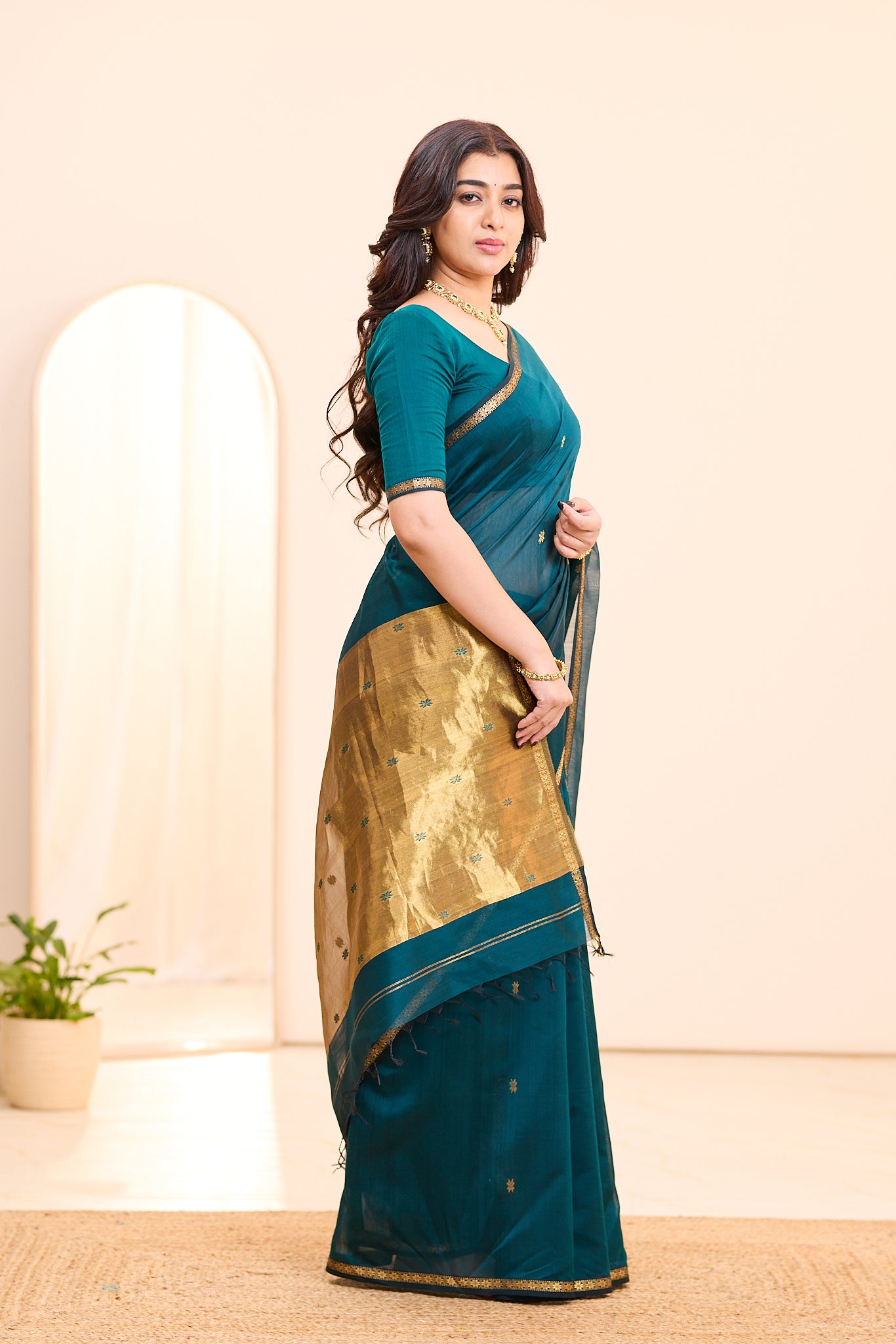 Deep Teal with Antique Gold Maheshwari Silk Cotton Saree