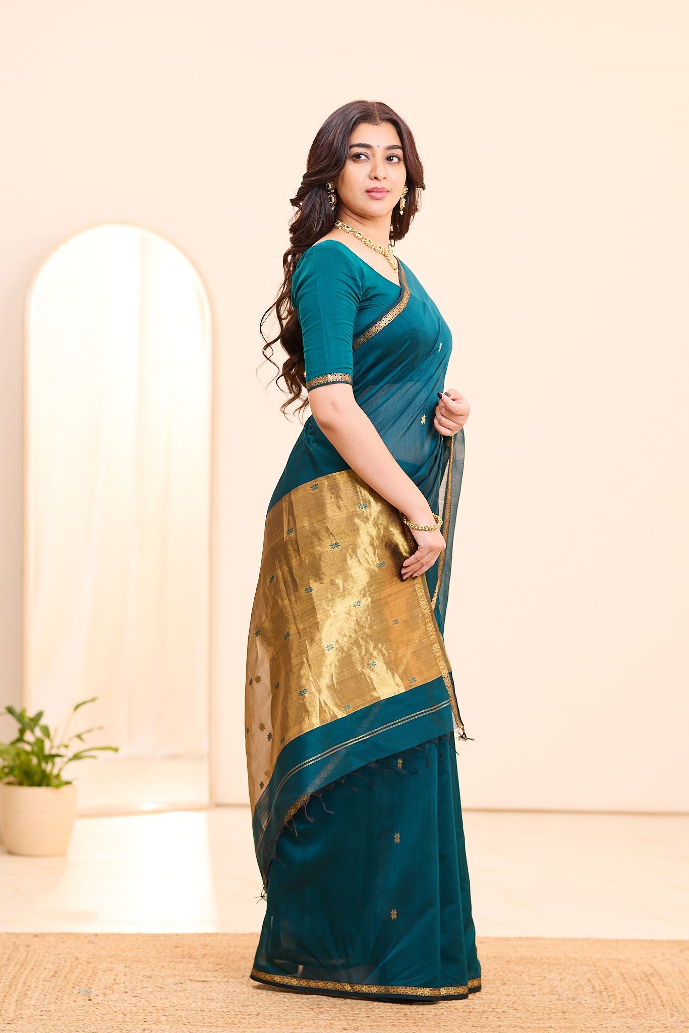 Deep Teal with Antique Gold Maheshwari Silk Cotton Saree