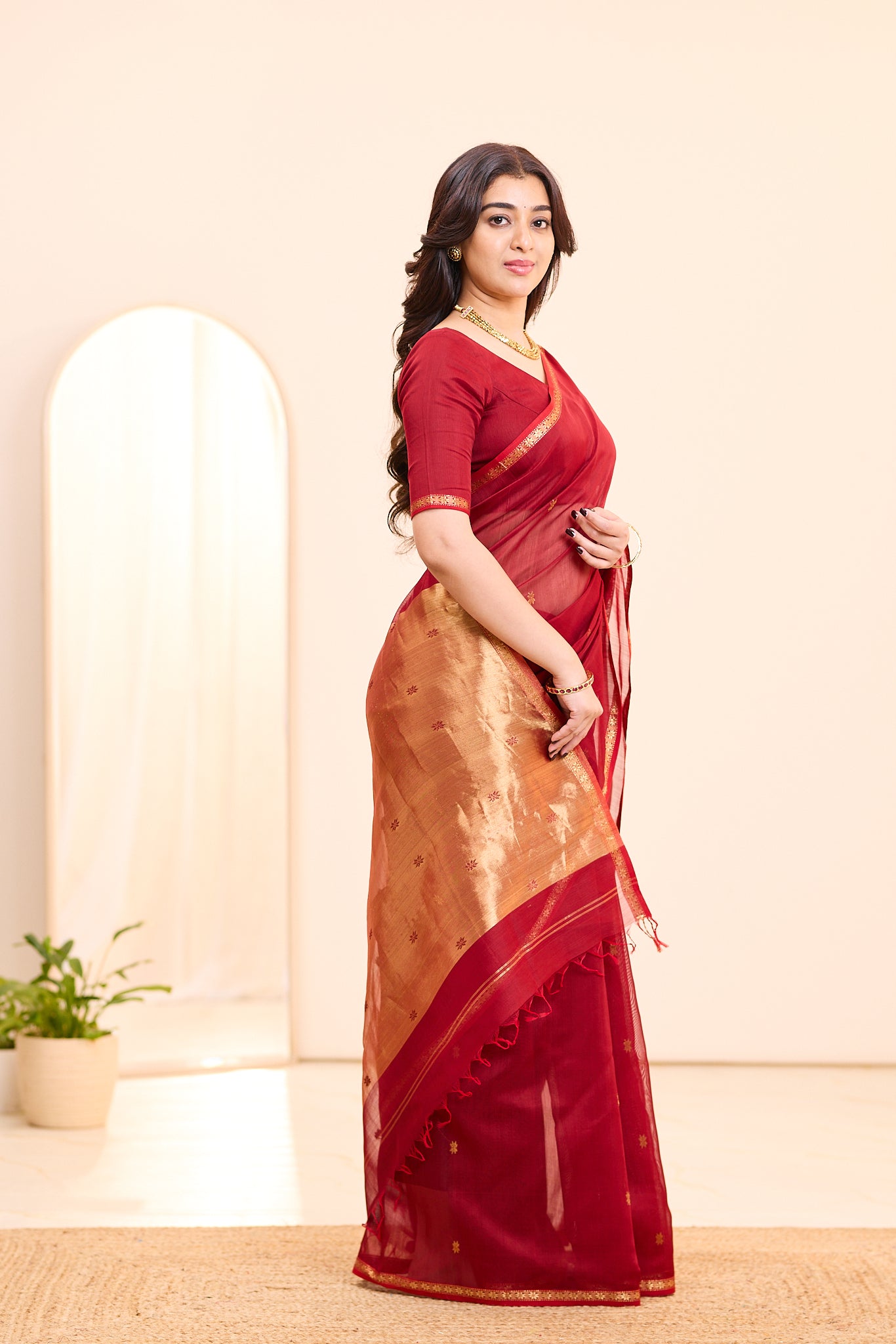 Burgundy Red with Antique Gold Maheshwari Silk Cotton Saree