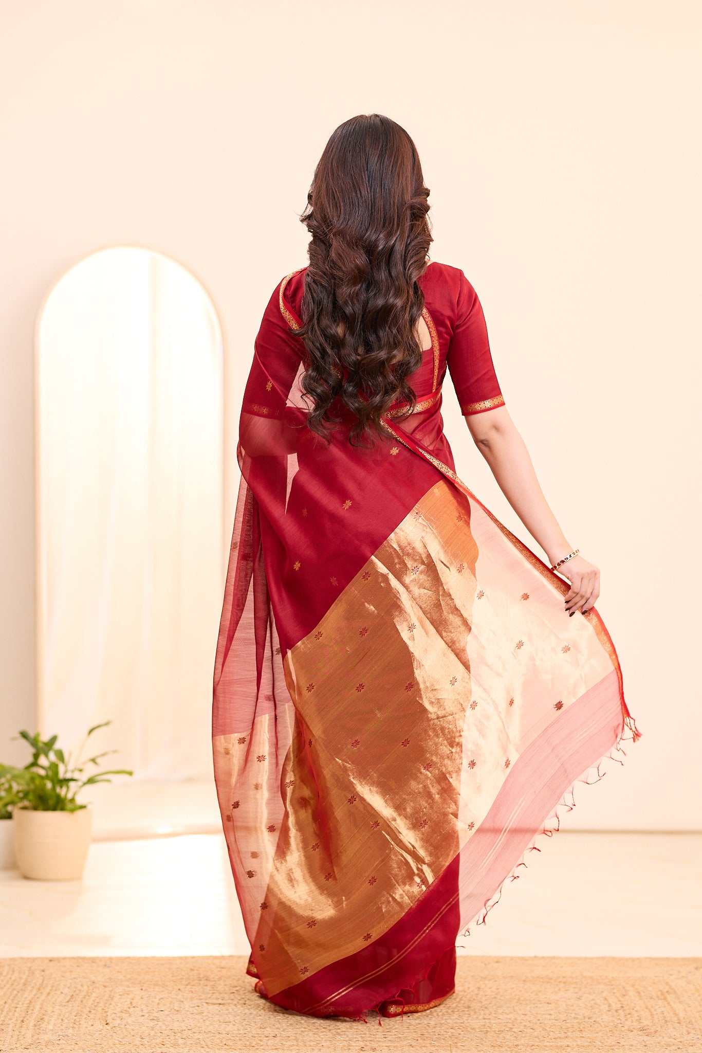 Burgundy Red with Antique Gold Maheshwari Silk Cotton Saree