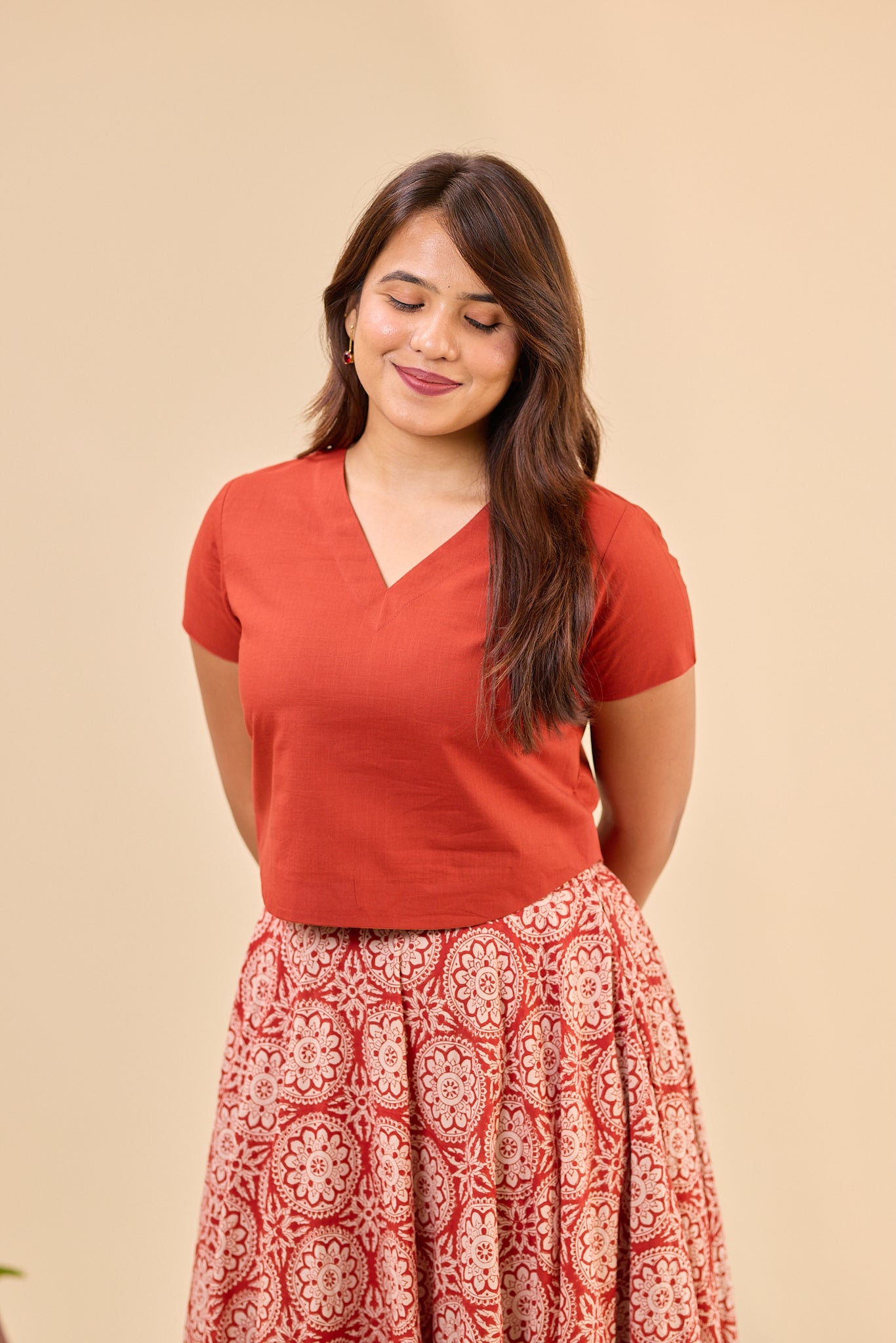 Maroon V - neck  Plain Crop Top